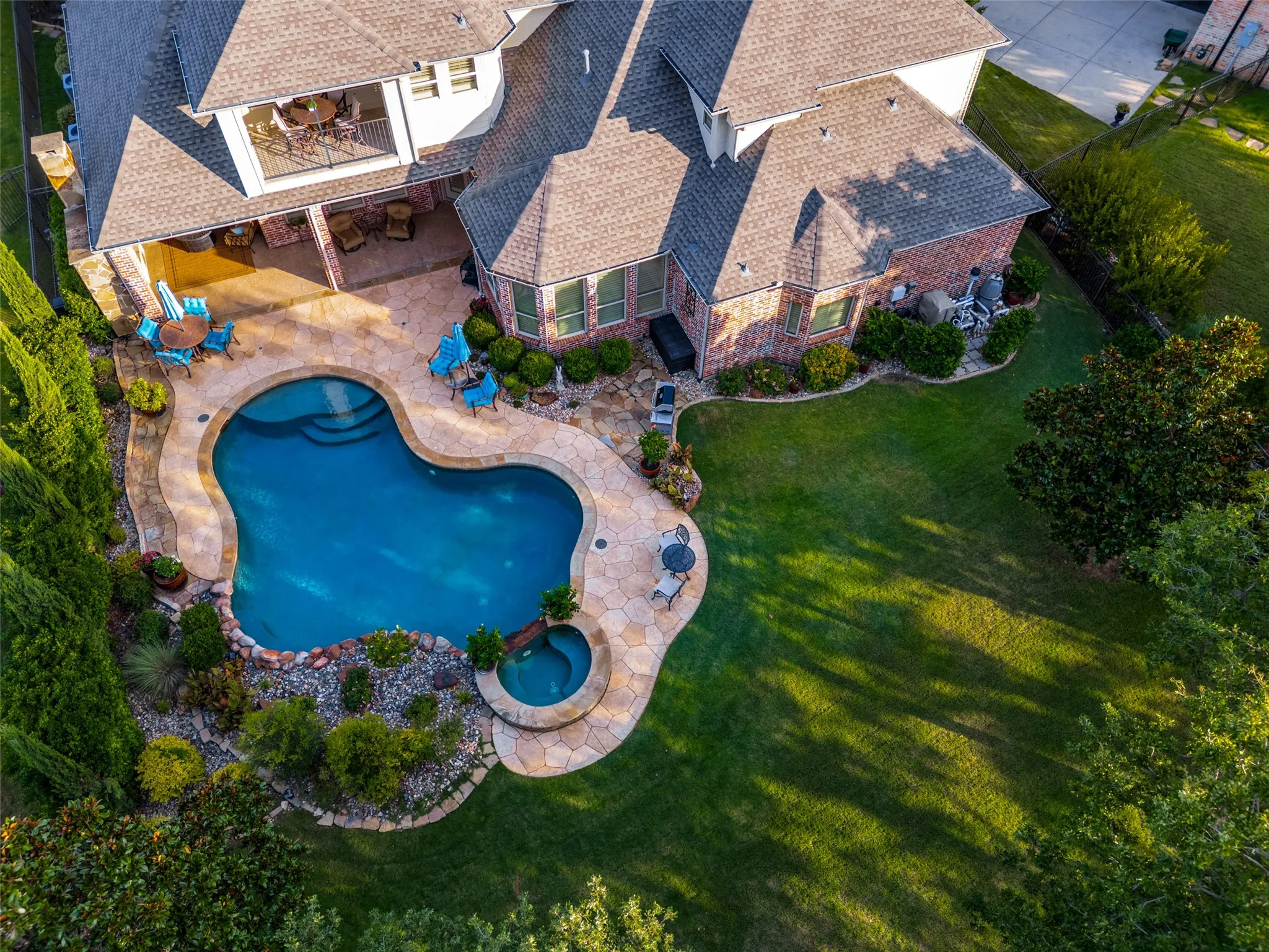 Single Family Residence For Sale in Denton County , 8411 Buffalo Drive, Lantana, Texas 76226, 5 Bedroom, 5 Bathroom, 3 Garage spaces, 5,285 Sqft, built in 2007, mls#21312049, Real Estate Agent in Lantana, Homes For Sale in Denton county, Homes For Sale in Lantana, Realtor in Lantana Texas, Real Estate Brokerage Independent Realty Texas, Luminita Cordes Realtor