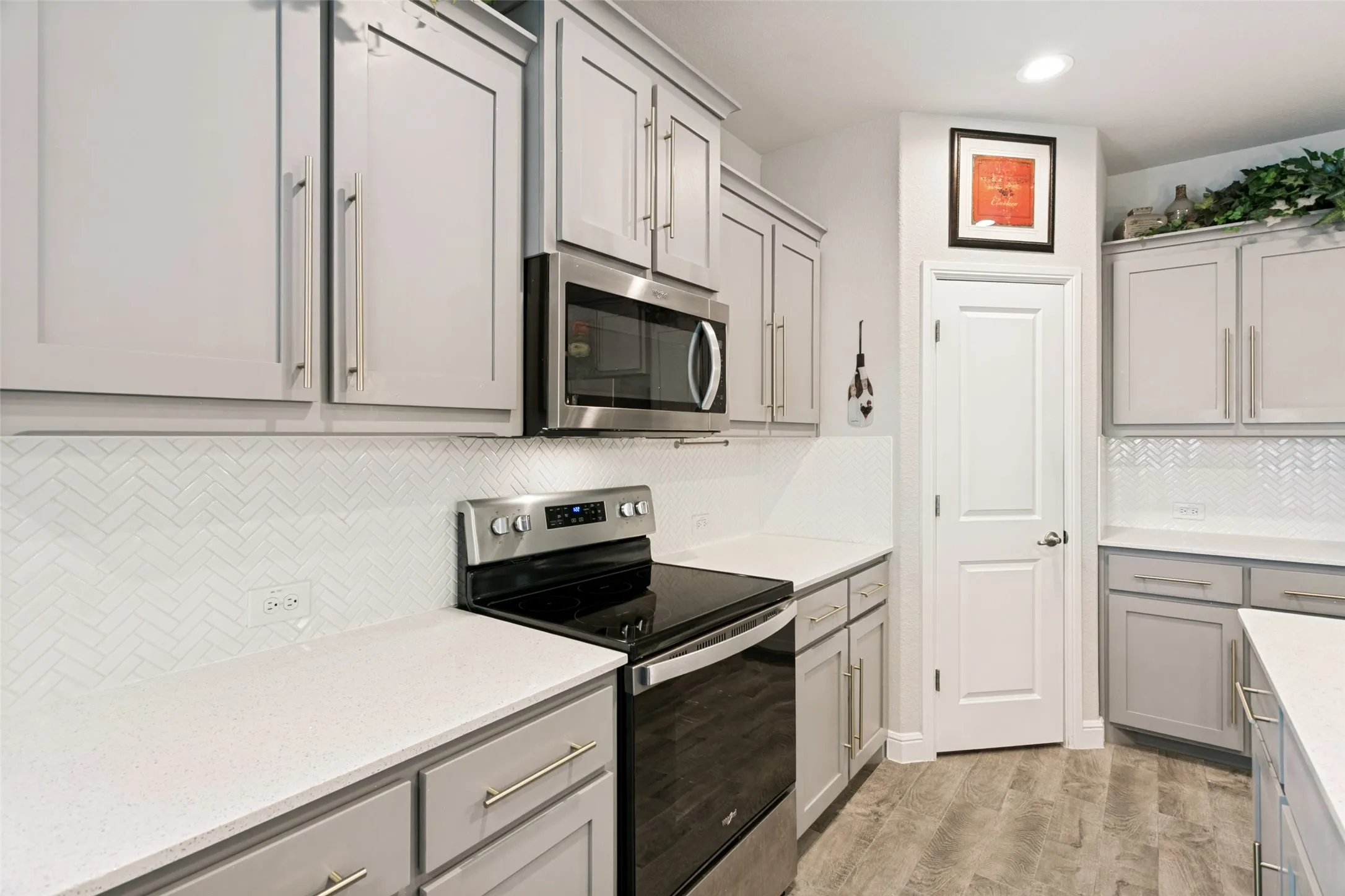Single Family Residence For Sale in Hood County , 1837 Ruffian Road, Granbury, Texas 76049, 3 Bedrooms, 2 Bathrooms, 2 Garage spaces, 1,822 Sqft, built in 2021, Price $345,000, mls#21330542, Real Estate Agent in Granbury, Homes For Sale in Hood county, Homes For Sale in Granbury, Realtor in Granbury Texas, Real Estate Brokerage Independent Realty Texas, Luminita Cordes Realtor