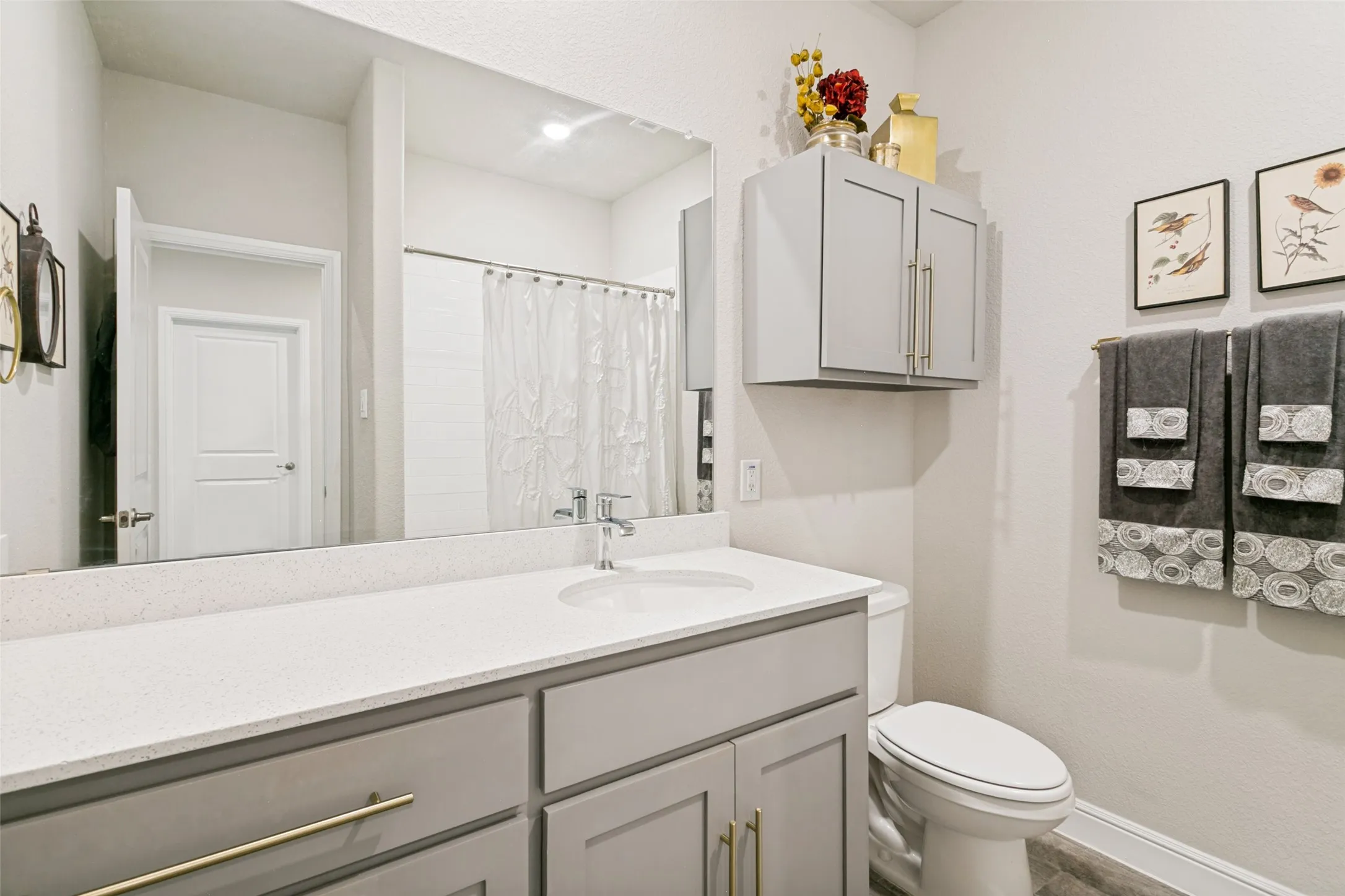 Single Family Residence For Sale in Hood County , 1837 Ruffian Road, Granbury, Texas 76049, 3 Bedrooms, 2 Bathrooms, 2 Garage spaces, 1,822 Sqft, built in 2021, Price $345,000, mls#21330542, Real Estate Agent in Granbury, Homes For Sale in Hood county, Homes For Sale in Granbury, Realtor in Granbury Texas, Real Estate Brokerage Independent Realty Texas, Luminita Cordes Realtor