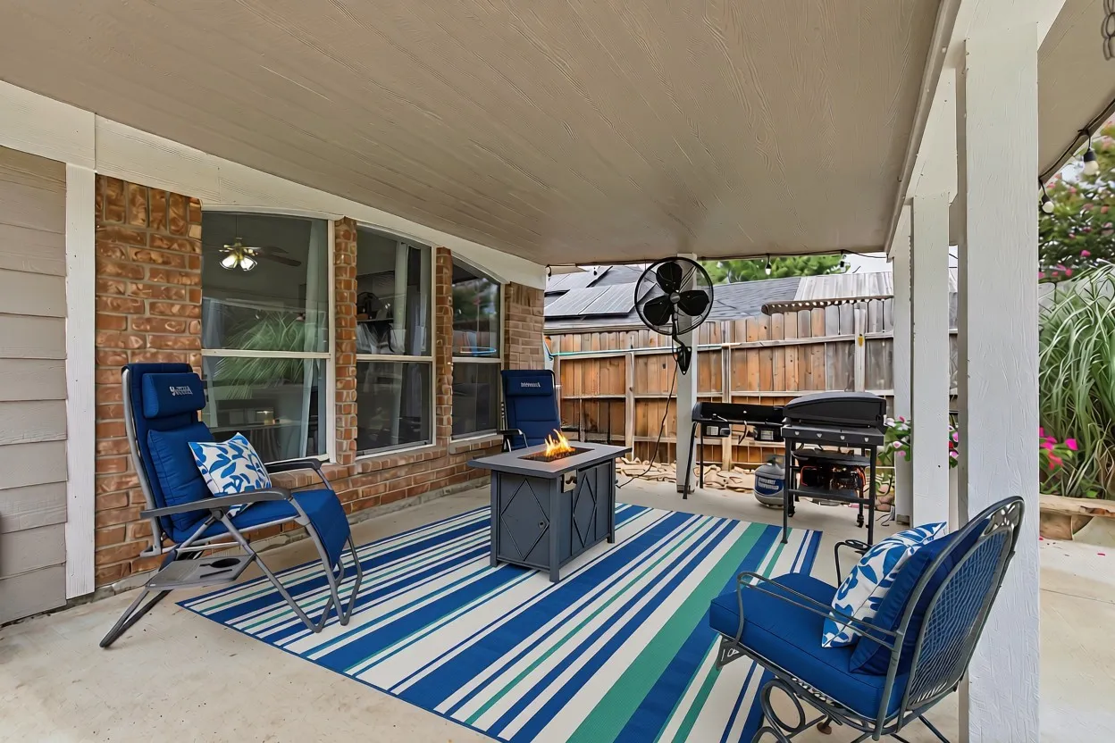 with rug and cushions
