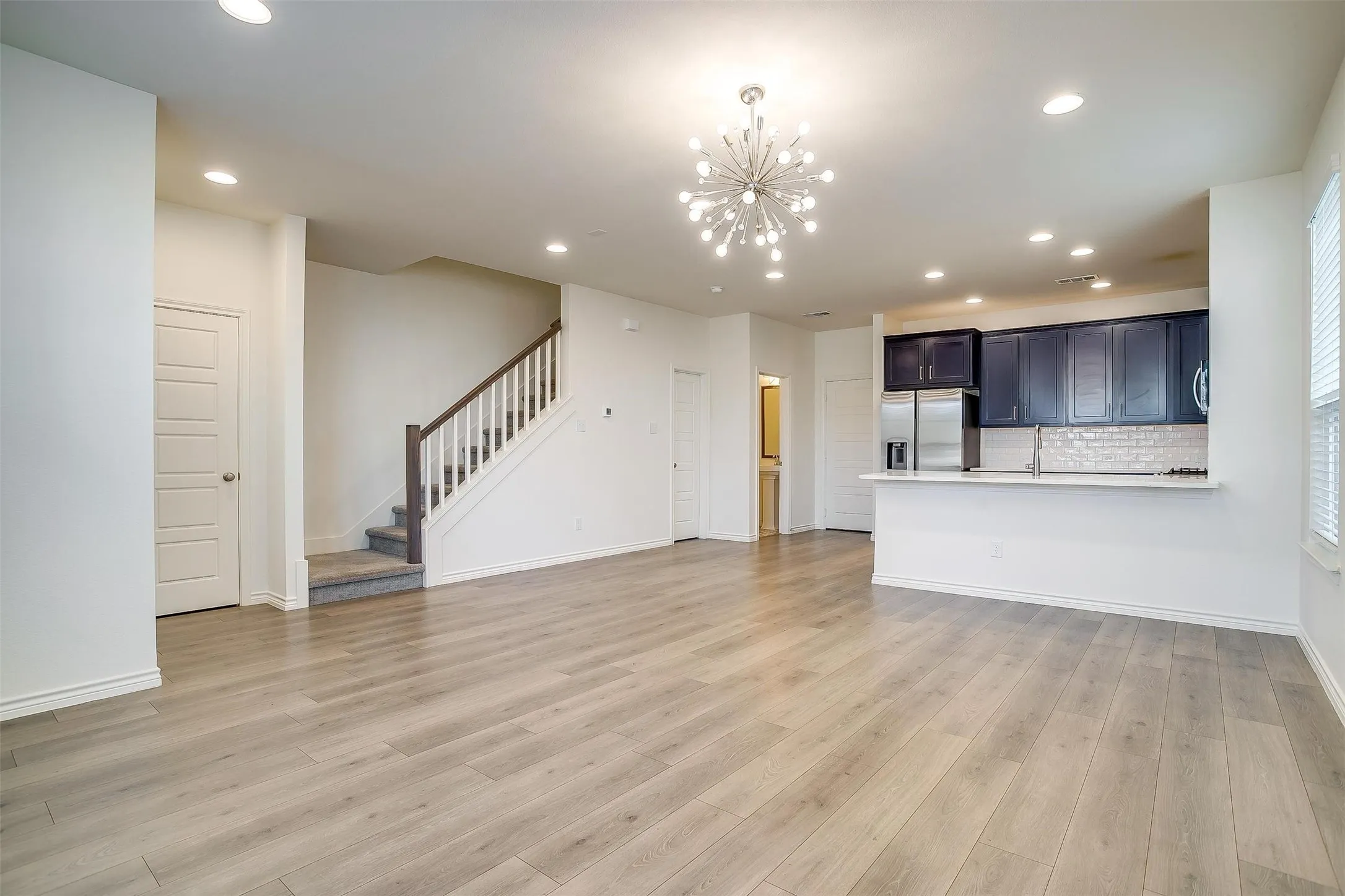 Single Family Residence For Rent in Tarrant County , 211 Athenia Drive, Fort Worth, Texas 76114, 3 Bedroom, 3 Bathroom, 2 Garage spaces, 1,652 Sqft, built in 2020, mls#21334717, Real Estate Agent in Fort Worth, Homes For Rent in Tarrant county, Homes For Rent in Fort Worth, Realtor in Fort Worth Texas, Real Estate Brokerage Independent Realty Texas, Luminita Cordes Realtor