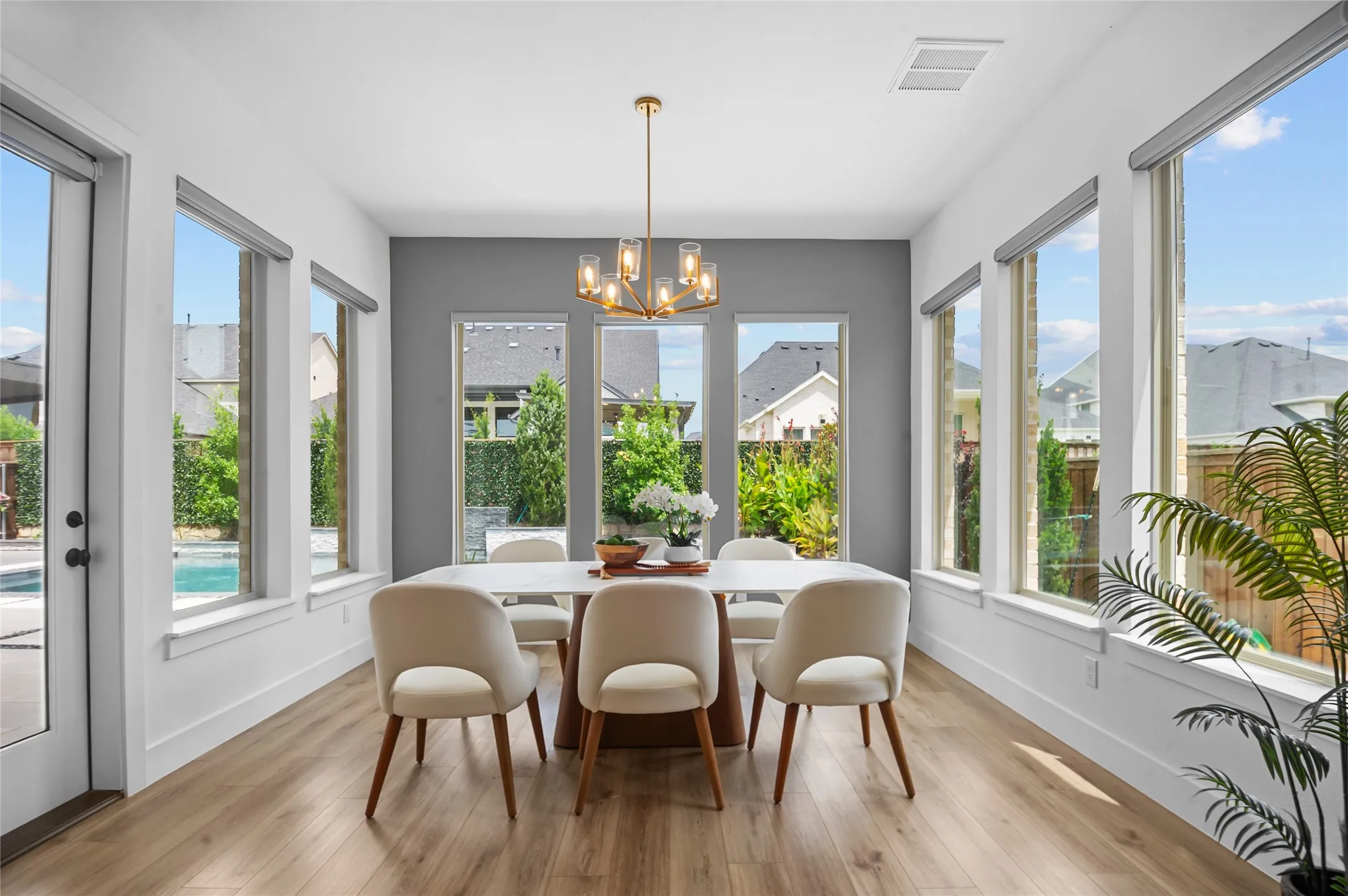 Single Family Residence For Sale in Denton County , 13364 Spruce Wood Trail, Frisco, Texas 75033, 5 Bedroom, 6 Bathroom, 3 Garage spaces, 4,143 Sqft, built in 2022, mls#21333947, Real Estate Agent in Frisco, Homes For Sale in Denton county, Homes For Sale in Frisco, Realtor in Frisco Texas, Real Estate Brokerage Independent Realty Texas, Luminita Cordes Realtor