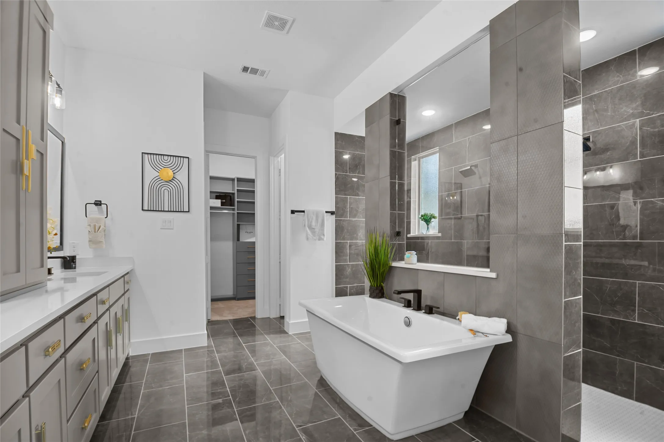 Single Family Residence For Sale in Denton County , 13364 Spruce Wood Trail, Frisco, Texas 75033, 5 Bedroom, 6 Bathroom, 3 Garage spaces, 4,143 Sqft, built in 2022, mls#21333947, Real Estate Agent in Frisco, Homes For Sale in Denton county, Homes For Sale in Frisco, Realtor in Frisco Texas, Real Estate Brokerage Independent Realty Texas, Luminita Cordes Realtor