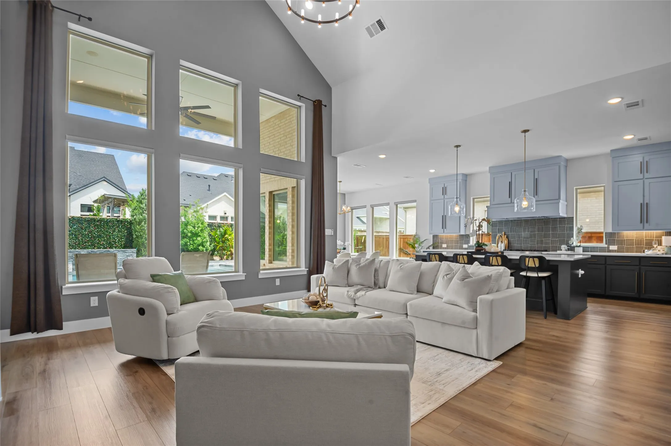 Single Family Residence For Sale in Denton County , 13364 Spruce Wood Trail, Frisco, Texas 75033, 5 Bedroom, 6 Bathroom, 3 Garage spaces, 4,143 Sqft, built in 2022, mls#21333947, Real Estate Agent in Frisco, Homes For Sale in Denton county, Homes For Sale in Frisco, Realtor in Frisco Texas, Real Estate Brokerage Independent Realty Texas, Luminita Cordes Realtor