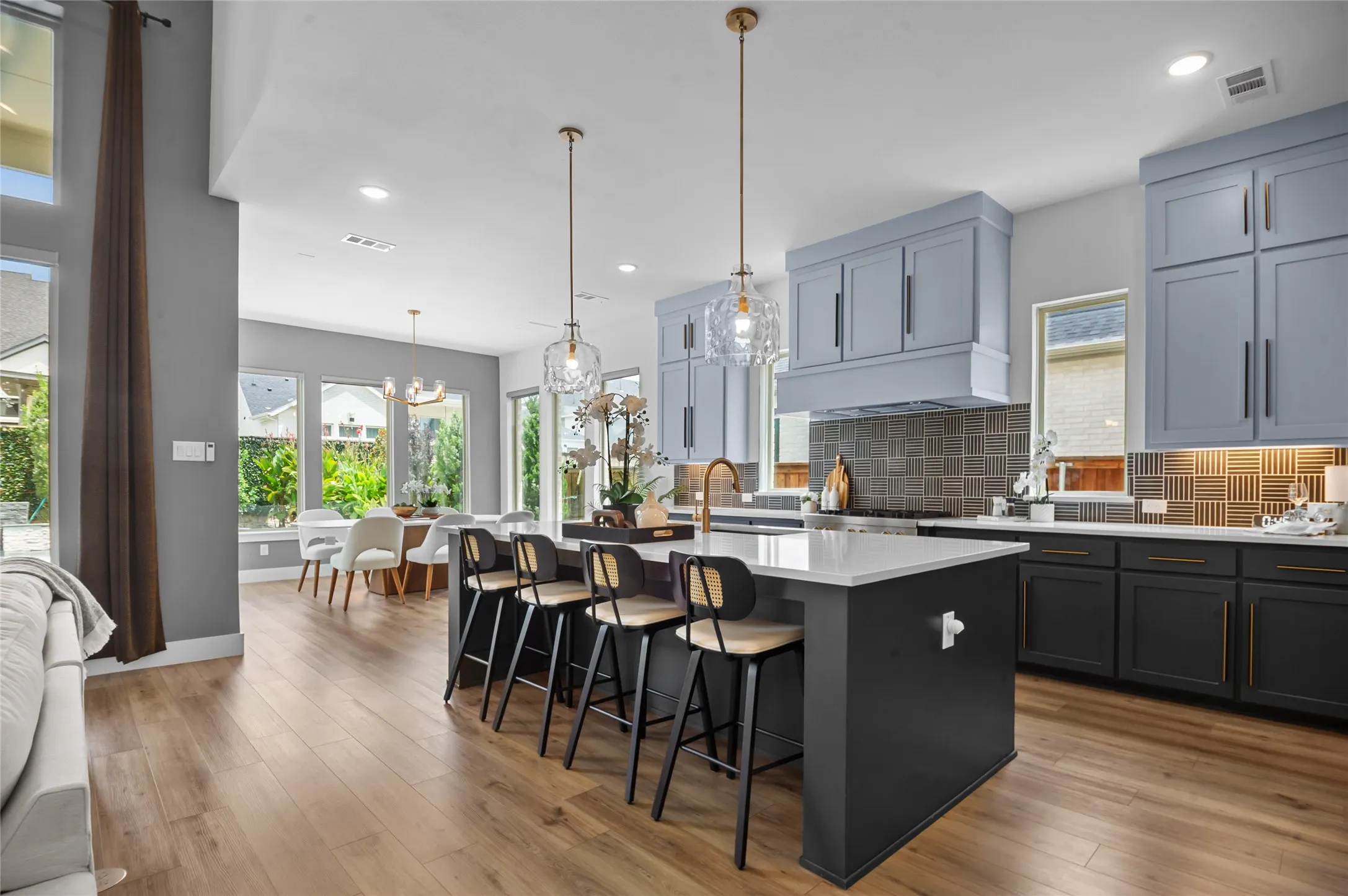 Single Family Residence For Sale in Denton County , 13364 Spruce Wood Trail, Frisco, Texas 75033, 5 Bedroom, 6 Bathroom, 3 Garage spaces, 4,143 Sqft, built in 2022, mls#21333947, Real Estate Agent in Frisco, Homes For Sale in Denton county, Homes For Sale in Frisco, Realtor in Frisco Texas, Real Estate Brokerage Independent Realty Texas, Luminita Cordes Realtor