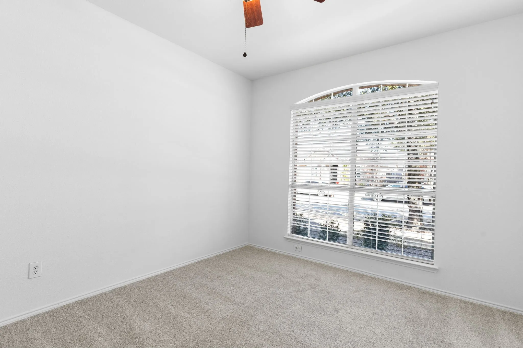 Single Family Residence For Sale in Collin County , 10975 La Grange Drive, Frisco, Texas 75035, 4 Bedroom, 4 Bathroom, 2 Garage spaces, 4,042 Sqft, built in 2006, mls#21333505, Real Estate Agent in Frisco, Homes For Sale in Collin county, Homes For Sale in Frisco, Realtor in Frisco Texas, Real Estate Brokerage Independent Realty Texas, Luminita Cordes Realtor