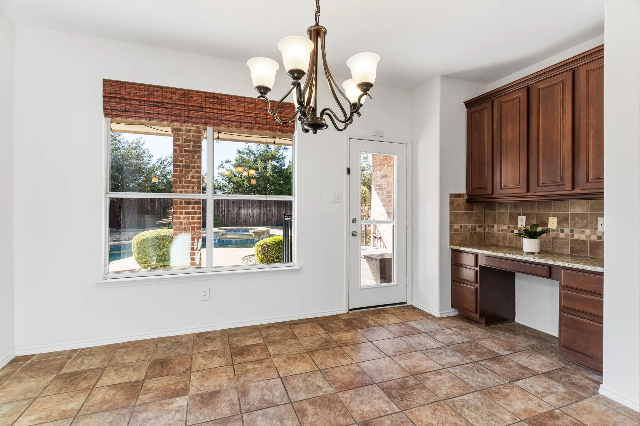 Single Family Residence For Sale in Collin County , 10975 La Grange Drive, Frisco, Texas 75035, 4 Bedroom, 4 Bathroom, 2 Garage spaces, 4,042 Sqft, built in 2006, mls#21333505, Real Estate Agent in Frisco, Homes For Sale in Collin county, Homes For Sale in Frisco, Realtor in Frisco Texas, Real Estate Brokerage Independent Realty Texas, Luminita Cordes Realtor