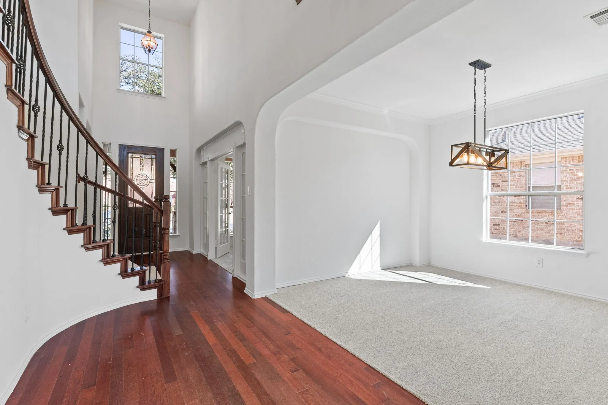 Single Family Residence For Sale in Collin County , 10975 La Grange Drive, Frisco, Texas 75035, 4 Bedroom, 4 Bathroom, 2 Garage spaces, 4,042 Sqft, built in 2006, mls#21333505, Real Estate Agent in Frisco, Homes For Sale in Collin county, Homes For Sale in Frisco, Realtor in Frisco Texas, Real Estate Brokerage Independent Realty Texas, Luminita Cordes Realtor