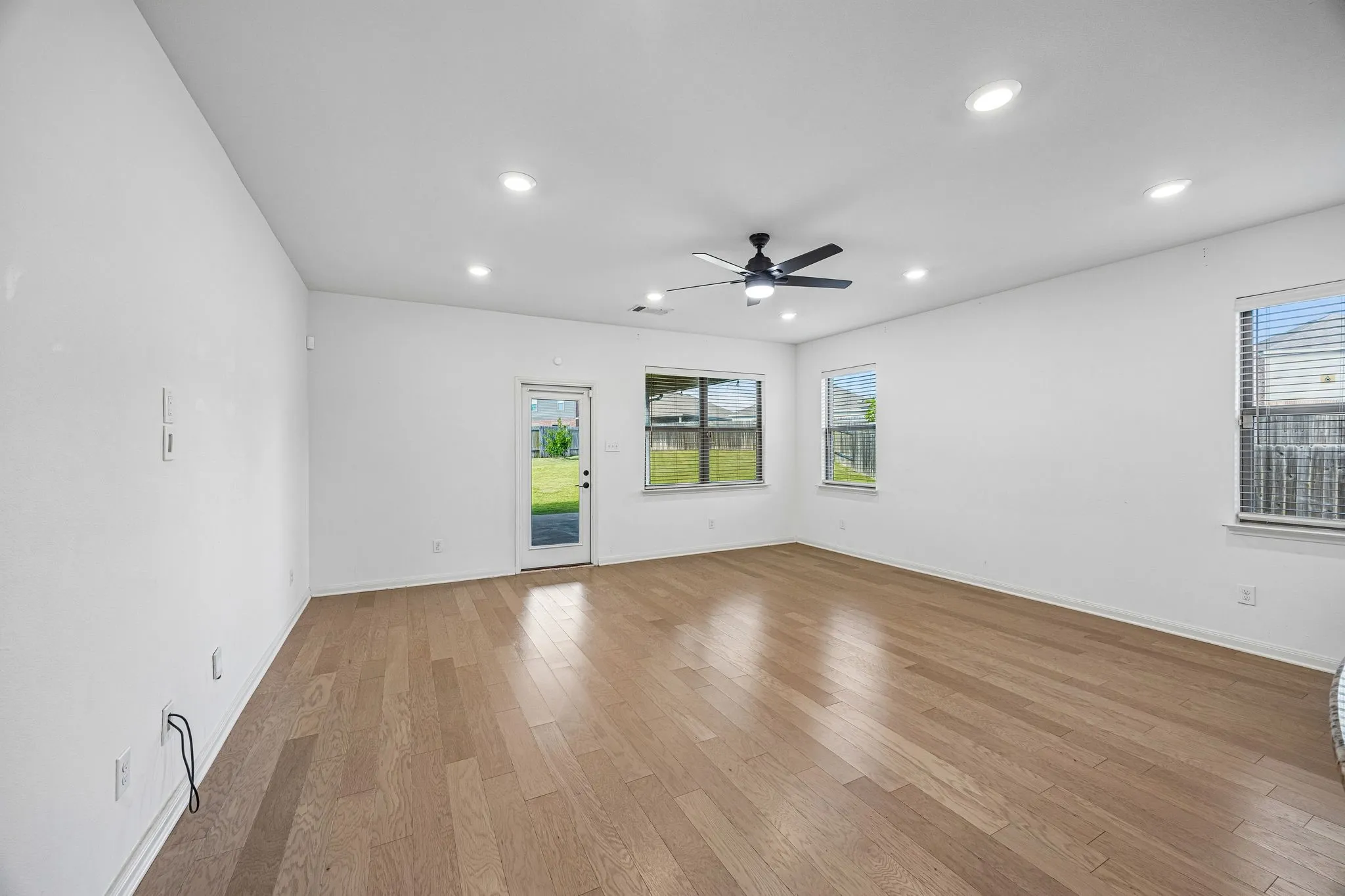 Single Family Residence For Rent in Collin County , 1613 Weathervane Way, Princeton, Texas 75407, 3 Bedrooms, 2 Bathrooms, 2 Garage spaces, 1,928 Sqft, built in 2019, Price $2,250, mls#21333671, Real Estate Agent in Princeton, Homes For Rent in Collin county, Homes For Rent in Princeton, Realtor in Princeton Texas, Real Estate Brokerage Independent Realty Texas, Luminita Cordes Realtor