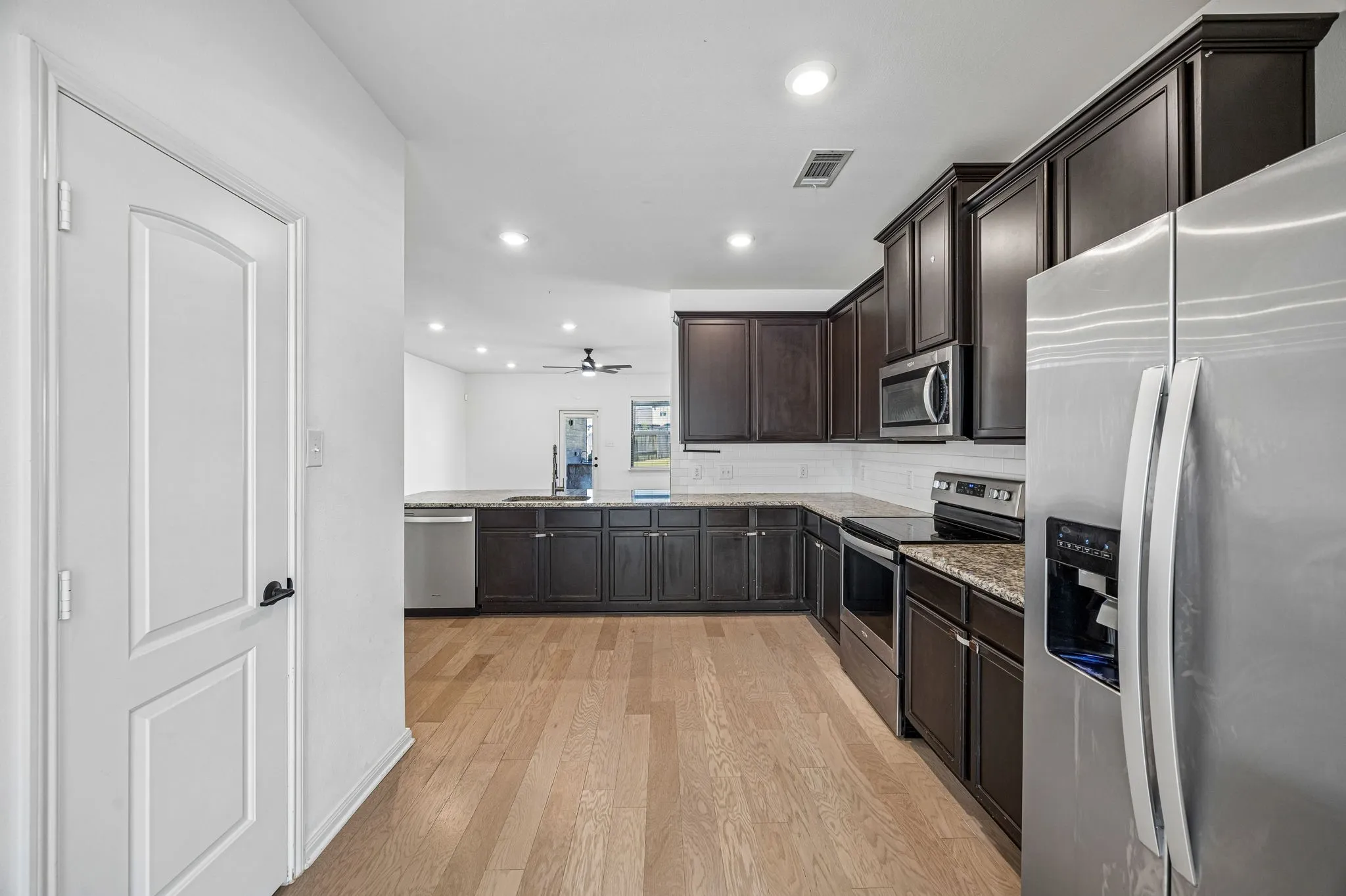 Single Family Residence For Rent in Collin County , 1613 Weathervane Way, Princeton, Texas 75407, 3 Bedrooms, 2 Bathrooms, 2 Garage spaces, 1,928 Sqft, built in 2019, Price $2,250, mls#21333671, Real Estate Agent in Princeton, Homes For Rent in Collin county, Homes For Rent in Princeton, Realtor in Princeton Texas, Real Estate Brokerage Independent Realty Texas, Luminita Cordes Realtor