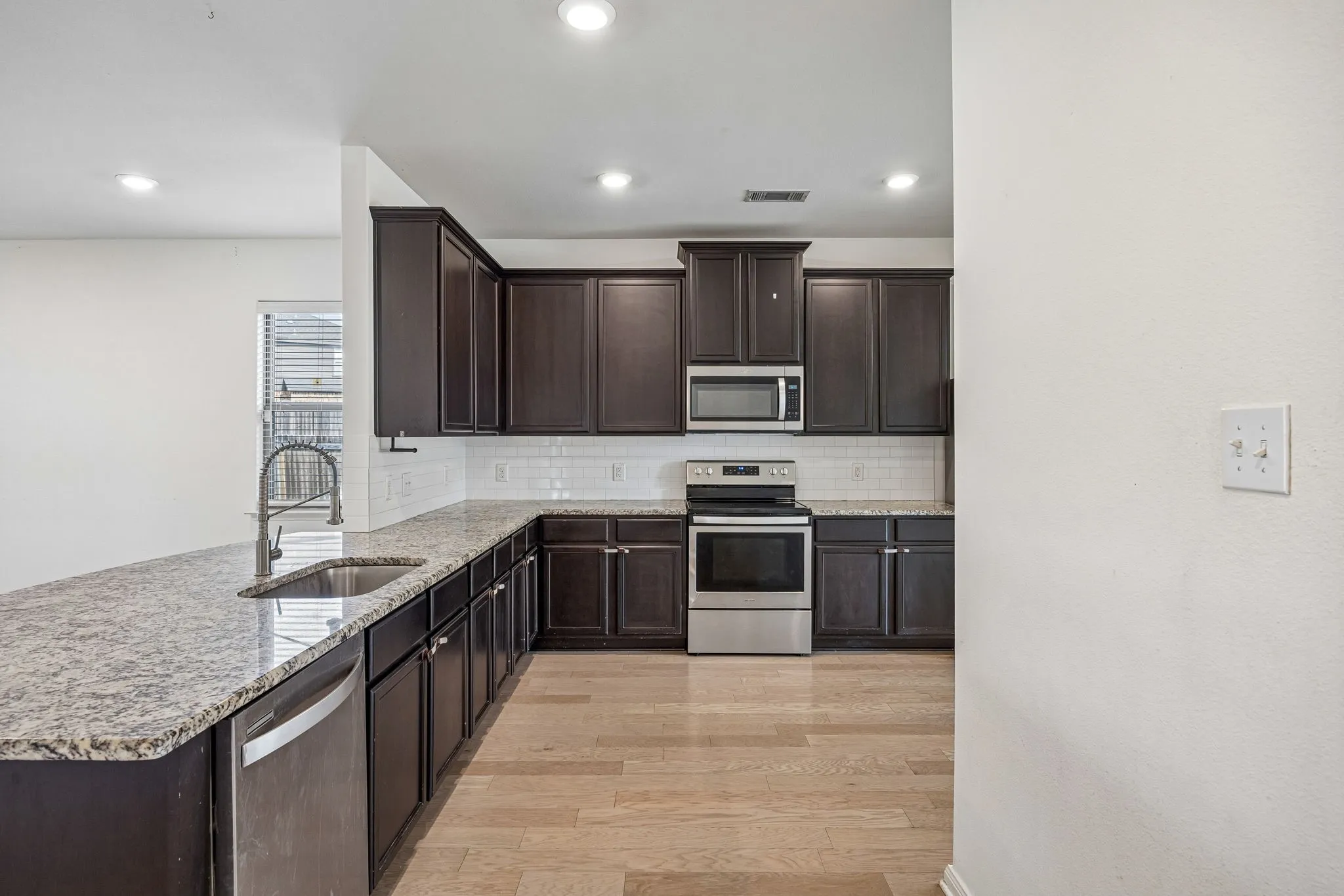 Single Family Residence For Rent in Collin County , 1613 Weathervane Way, Princeton, Texas 75407, 3 Bedrooms, 2 Bathrooms, 2 Garage spaces, 1,928 Sqft, built in 2019, Price $2,250, mls#21333671, Real Estate Agent in Princeton, Homes For Rent in Collin county, Homes For Rent in Princeton, Realtor in Princeton Texas, Real Estate Brokerage Independent Realty Texas, Luminita Cordes Realtor