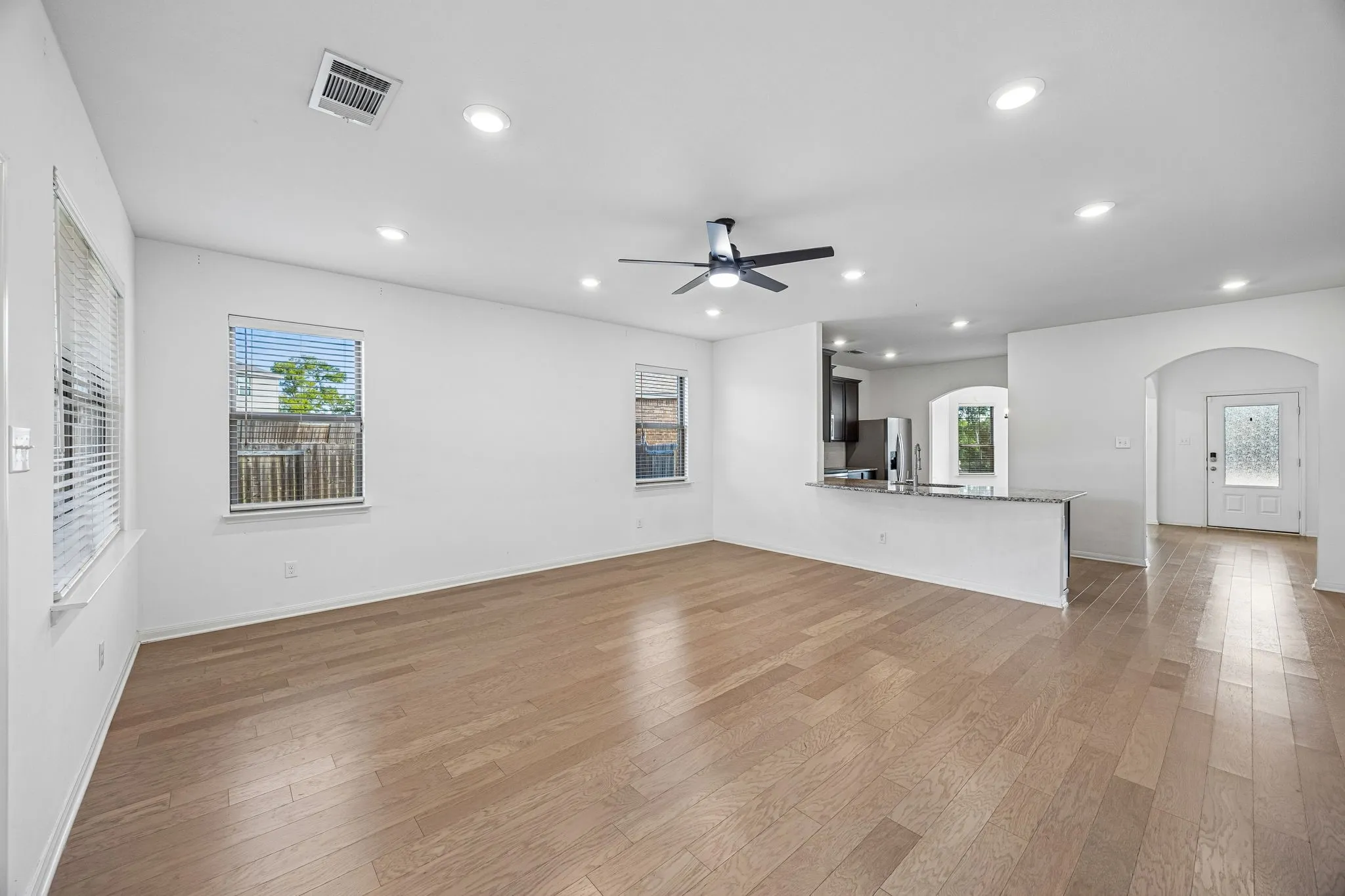 Single Family Residence For Rent in Collin County , 1613 Weathervane Way, Princeton, Texas 75407, 3 Bedrooms, 2 Bathrooms, 2 Garage spaces, 1,928 Sqft, built in 2019, Price $2,250, mls#21333671, Real Estate Agent in Princeton, Homes For Rent in Collin county, Homes For Rent in Princeton, Realtor in Princeton Texas, Real Estate Brokerage Independent Realty Texas, Luminita Cordes Realtor