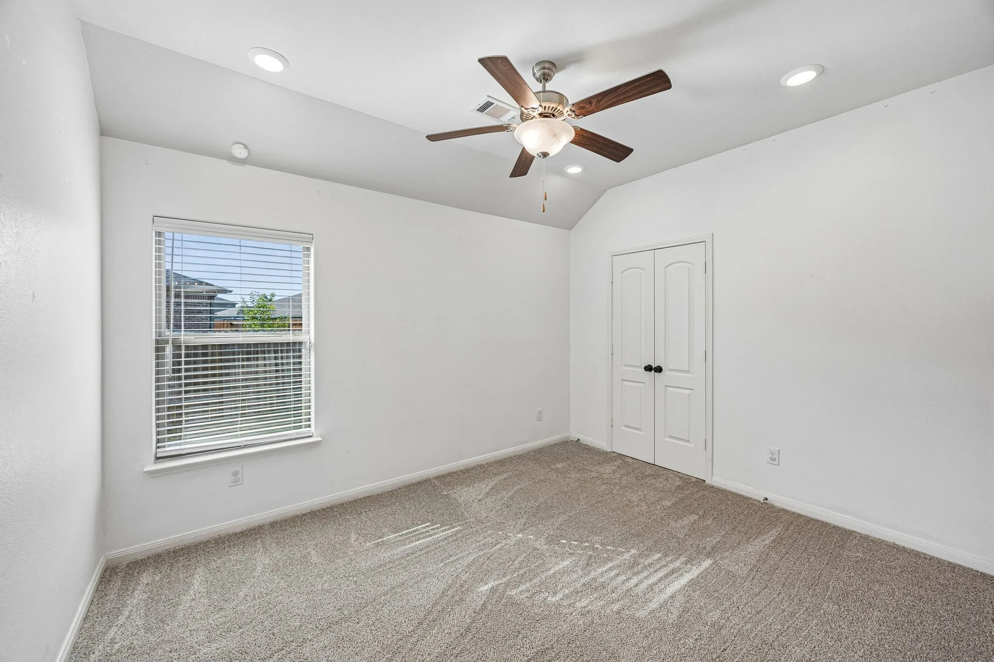 Single Family Residence For Rent in Collin County , 1613 Weathervane Way, Princeton, Texas 75407, 3 Bedrooms, 2 Bathrooms, 2 Garage spaces, 1,928 Sqft, built in 2019, Price $2,250, mls#21333671, Real Estate Agent in Princeton, Homes For Rent in Collin county, Homes For Rent in Princeton, Realtor in Princeton Texas, Real Estate Brokerage Independent Realty Texas, Luminita Cordes Realtor