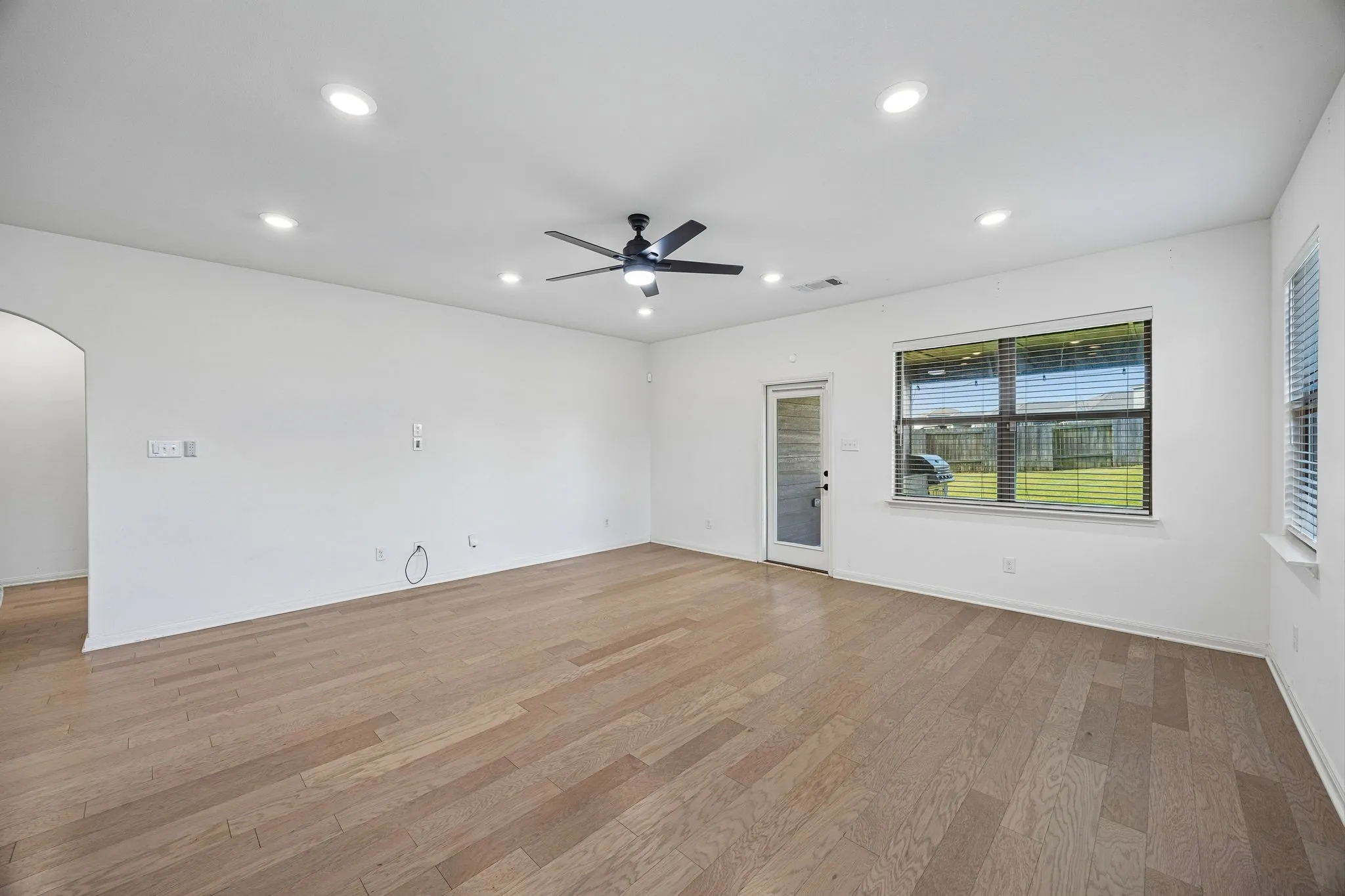 Single Family Residence For Rent in Collin County , 1613 Weathervane Way, Princeton, Texas 75407, 3 Bedrooms, 2 Bathrooms, 2 Garage spaces, 1,928 Sqft, built in 2019, Price $2,250, mls#21333671, Real Estate Agent in Princeton, Homes For Rent in Collin county, Homes For Rent in Princeton, Realtor in Princeton Texas, Real Estate Brokerage Independent Realty Texas, Luminita Cordes Realtor