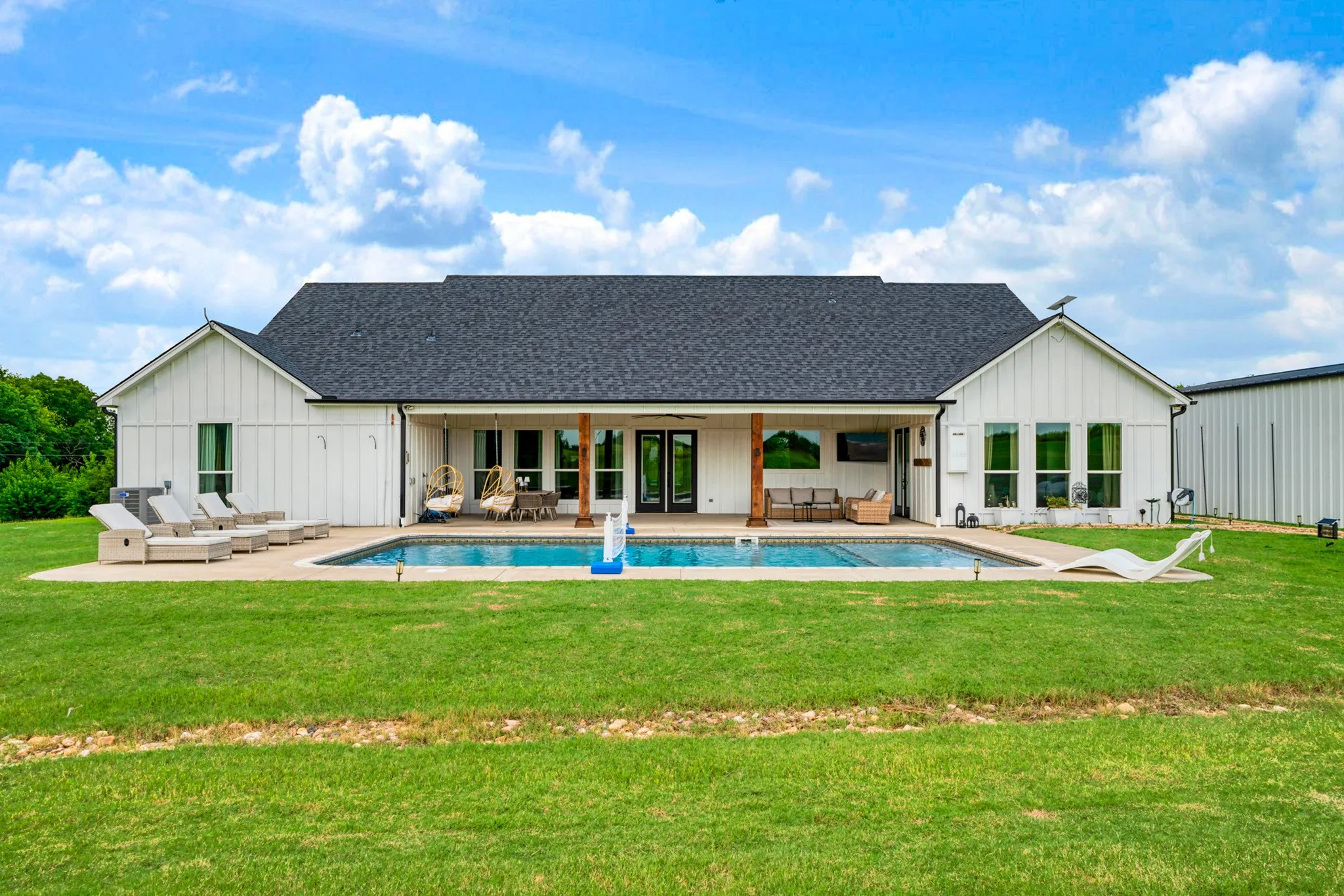 Single Family Residence For Sale in Lamar County , 700 County Road 44430, Paris, Texas 75460, 3 Bedrooms, 4 Bathrooms, Garage spaces, 2,722 Sqft, built in 2022, Price $849,000, mls#21333949, Real Estate Agent in Paris, Homes For Sale in Lamar county, Homes For Sale in Paris, Realtor in Paris Texas, Real Estate Brokerage Independent Realty Texas, Luminita Cordes Realtor