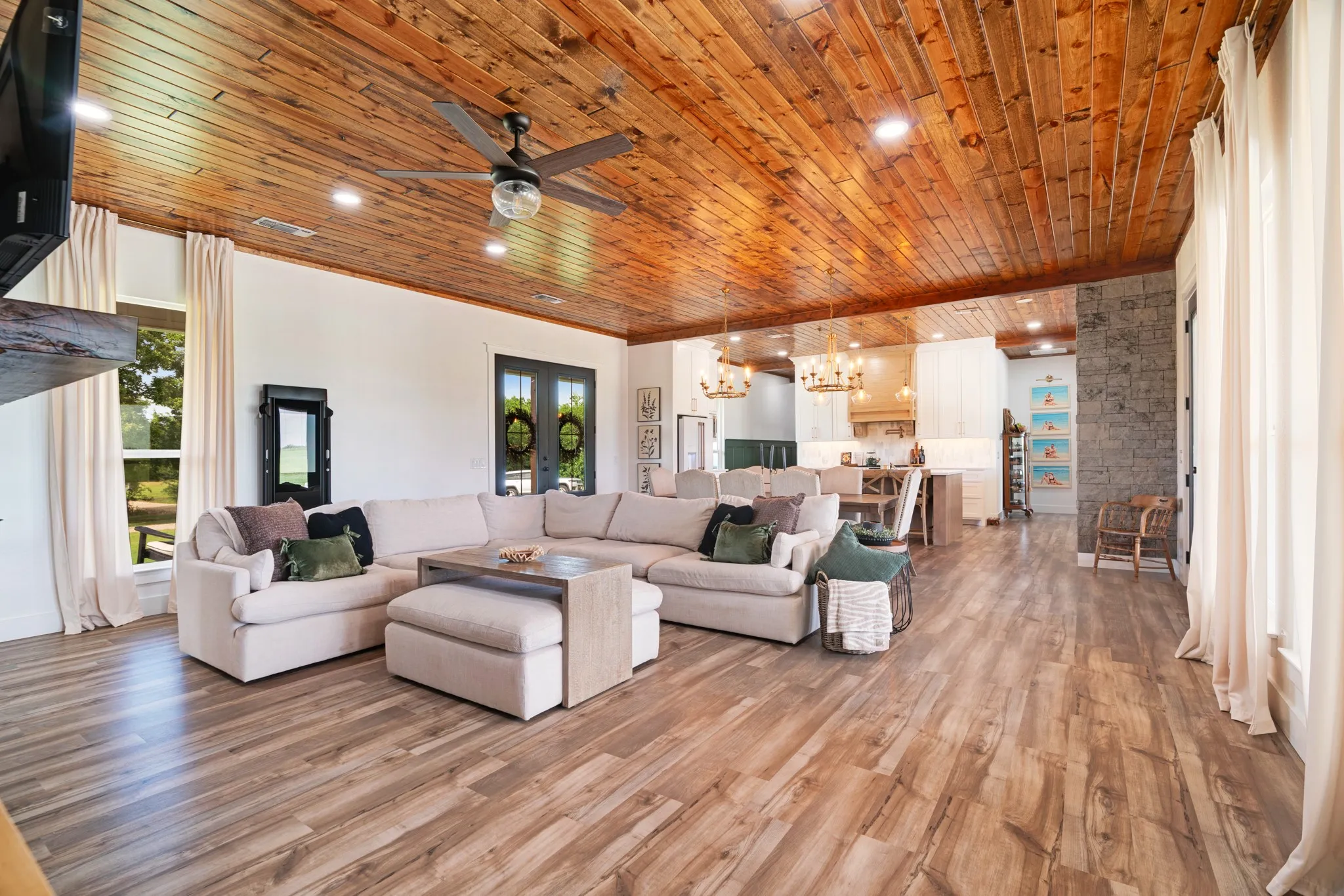 Single Family Residence For Sale in Lamar County , 700 County Road 44430, Paris, Texas 75460, 3 Bedrooms, 4 Bathrooms, Garage spaces, 2,722 Sqft, built in 2022, Price $849,000, mls#21333949, Real Estate Agent in Paris, Homes For Sale in Lamar county, Homes For Sale in Paris, Realtor in Paris Texas, Real Estate Brokerage Independent Realty Texas, Luminita Cordes Realtor