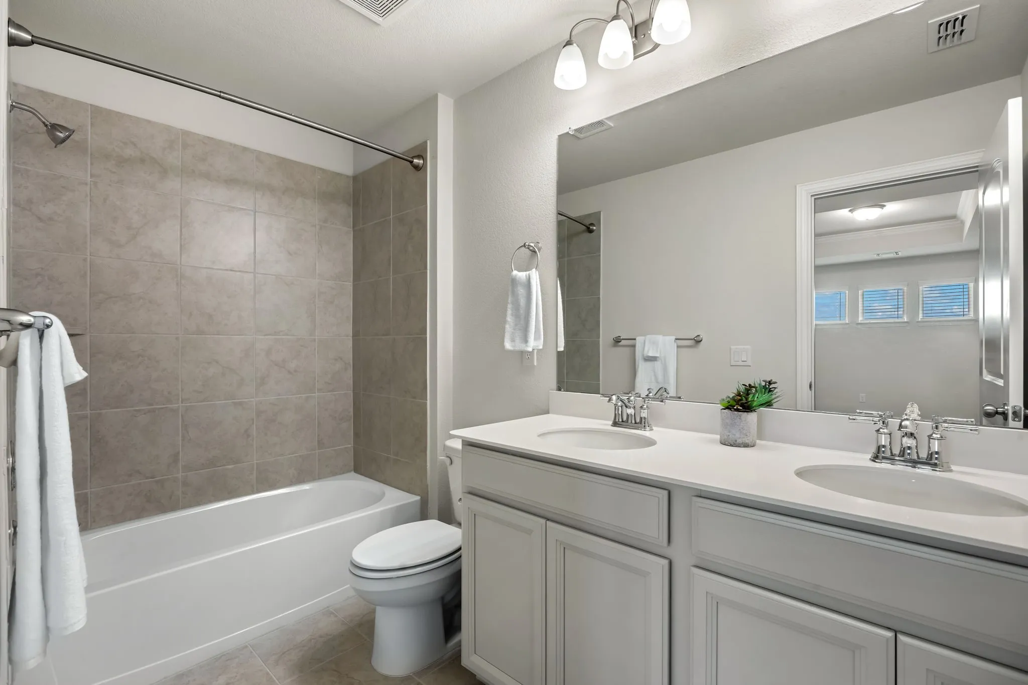 Single Family Residence For Sale in Rockwall County , 984 Manuel Drive, Fate, Texas 75087, 4 Bedroom, 3 Bathroom, 2 Garage spaces, 2,592 Sqft, built in 2022, mls#21330695, Real Estate Agent in Fate, Homes For Sale in Rockwall county, Homes For Sale in Fate, Realtor in Fate Texas, Real Estate Brokerage Independent Realty Texas, Luminita Cordes Realtor