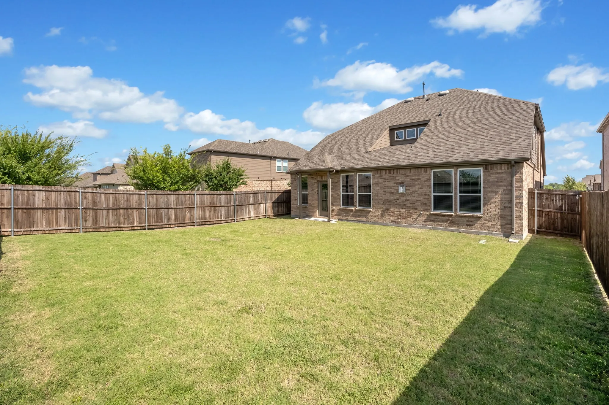 Single Family Residence For Sale in Rockwall County , 984 Manuel Drive, Fate, Texas 75087, 4 Bedroom, 3 Bathroom, 2 Garage spaces, 2,592 Sqft, built in 2022, mls#21330695, Real Estate Agent in Fate, Homes For Sale in Rockwall county, Homes For Sale in Fate, Realtor in Fate Texas, Real Estate Brokerage Independent Realty Texas, Luminita Cordes Realtor