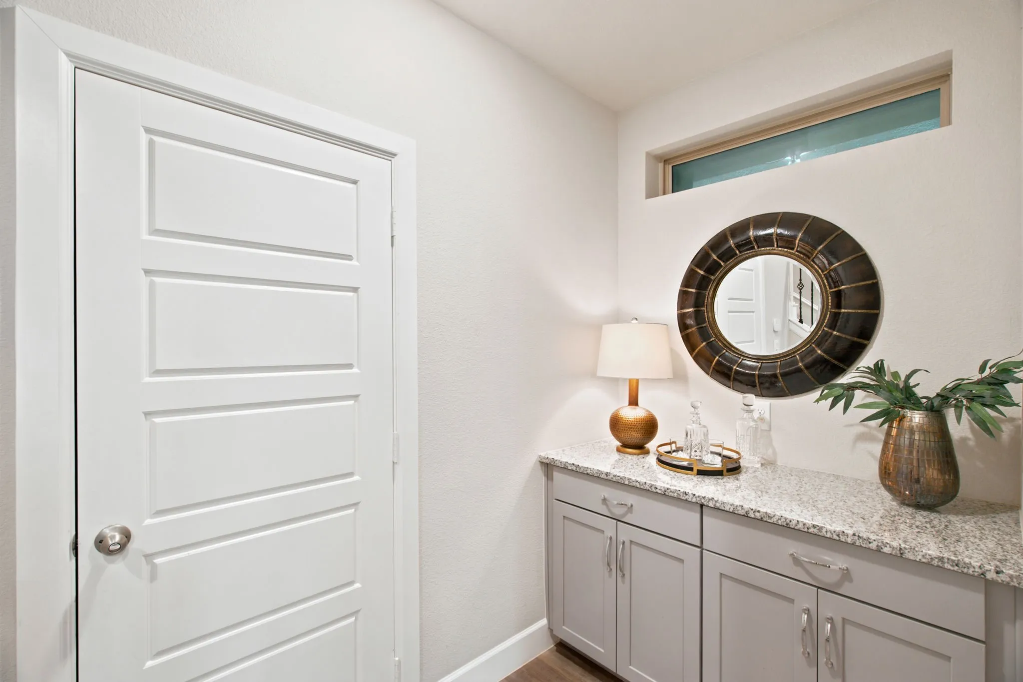 Single Family Residence For Sale in Dallas County , 1011 Tea Olive Lane, Dallas, Texas 75212, 3 Bedroom, 4 Bathroom, 2 Garage spaces, 2,234 Sqft, built in 2019, mls#21333961, Real Estate Agent in Dallas, Homes For Sale in Dallas county, Homes For Sale in Dallas, Realtor in Dallas Texas, Real Estate Brokerage Independent Realty Texas, Luminita Cordes Realtor