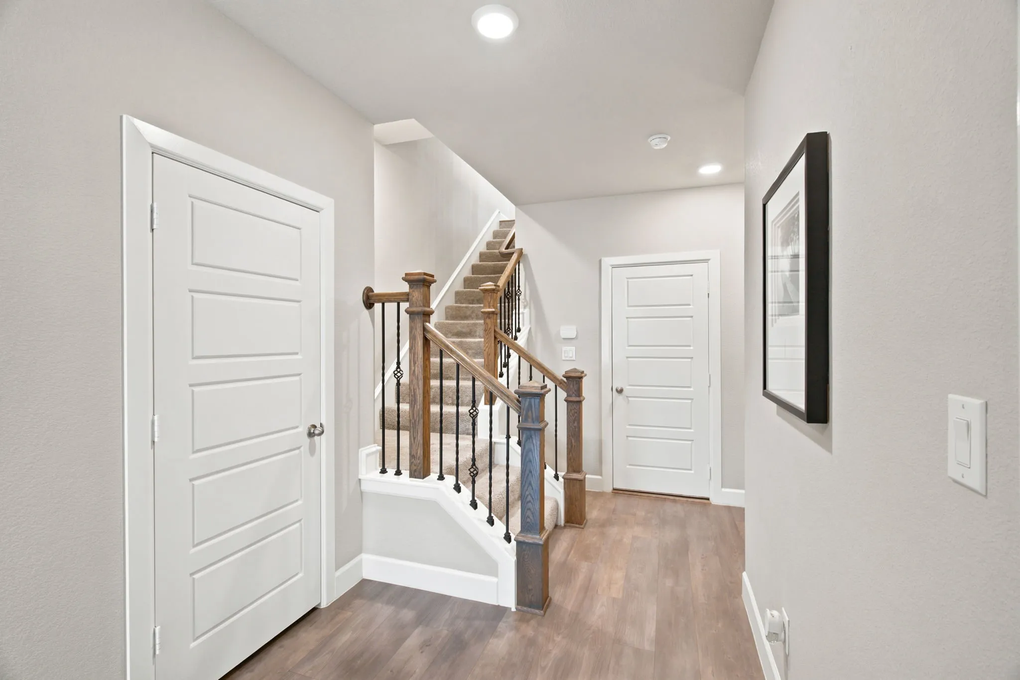 Single Family Residence For Sale in Dallas County , 1011 Tea Olive Lane, Dallas, Texas 75212, 3 Bedroom, 4 Bathroom, 2 Garage spaces, 2,234 Sqft, built in 2019, mls#21333961, Real Estate Agent in Dallas, Homes For Sale in Dallas county, Homes For Sale in Dallas, Realtor in Dallas Texas, Real Estate Brokerage Independent Realty Texas, Luminita Cordes Realtor