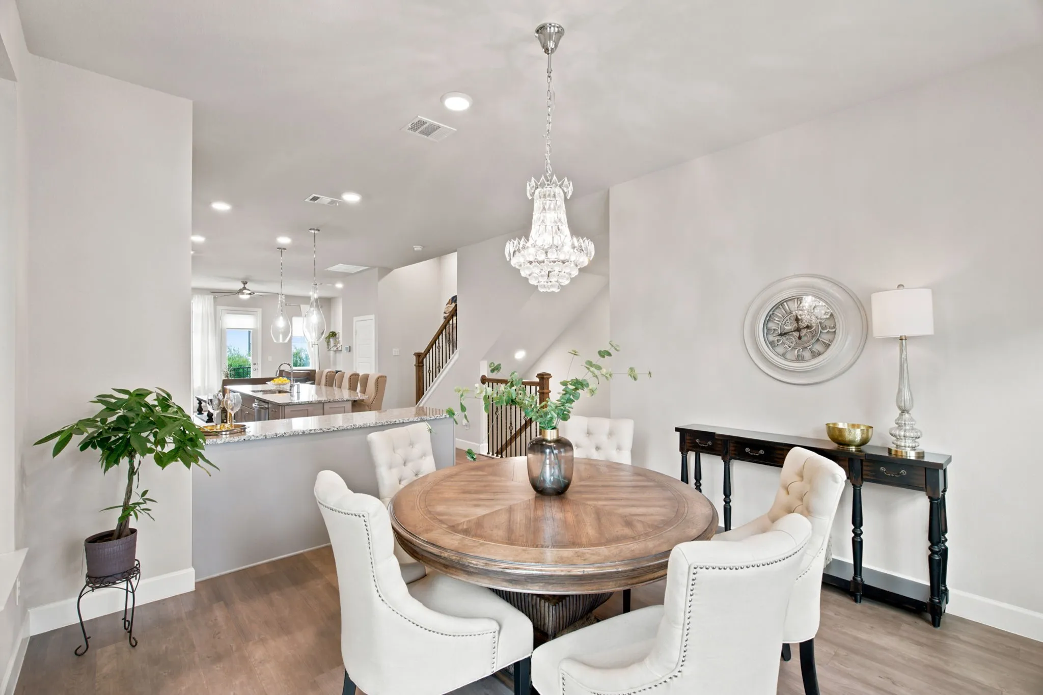 Single Family Residence For Sale in Dallas County , 1011 Tea Olive Lane, Dallas, Texas 75212, 3 Bedroom, 4 Bathroom, 2 Garage spaces, 2,234 Sqft, built in 2019, mls#21333961, Real Estate Agent in Dallas, Homes For Sale in Dallas county, Homes For Sale in Dallas, Realtor in Dallas Texas, Real Estate Brokerage Independent Realty Texas, Luminita Cordes Realtor