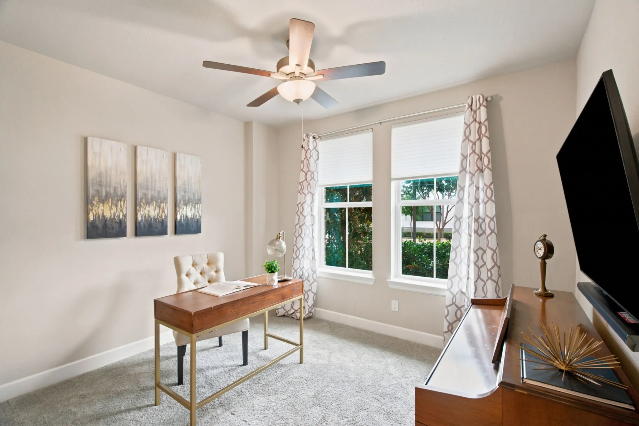 Single Family Residence For Sale in Dallas County , 1011 Tea Olive Lane, Dallas, Texas 75212, 3 Bedroom, 4 Bathroom, 2 Garage spaces, 2,234 Sqft, built in 2019, mls#21333961, Real Estate Agent in Dallas, Homes For Sale in Dallas county, Homes For Sale in Dallas, Realtor in Dallas Texas, Real Estate Brokerage Independent Realty Texas, Luminita Cordes Realtor