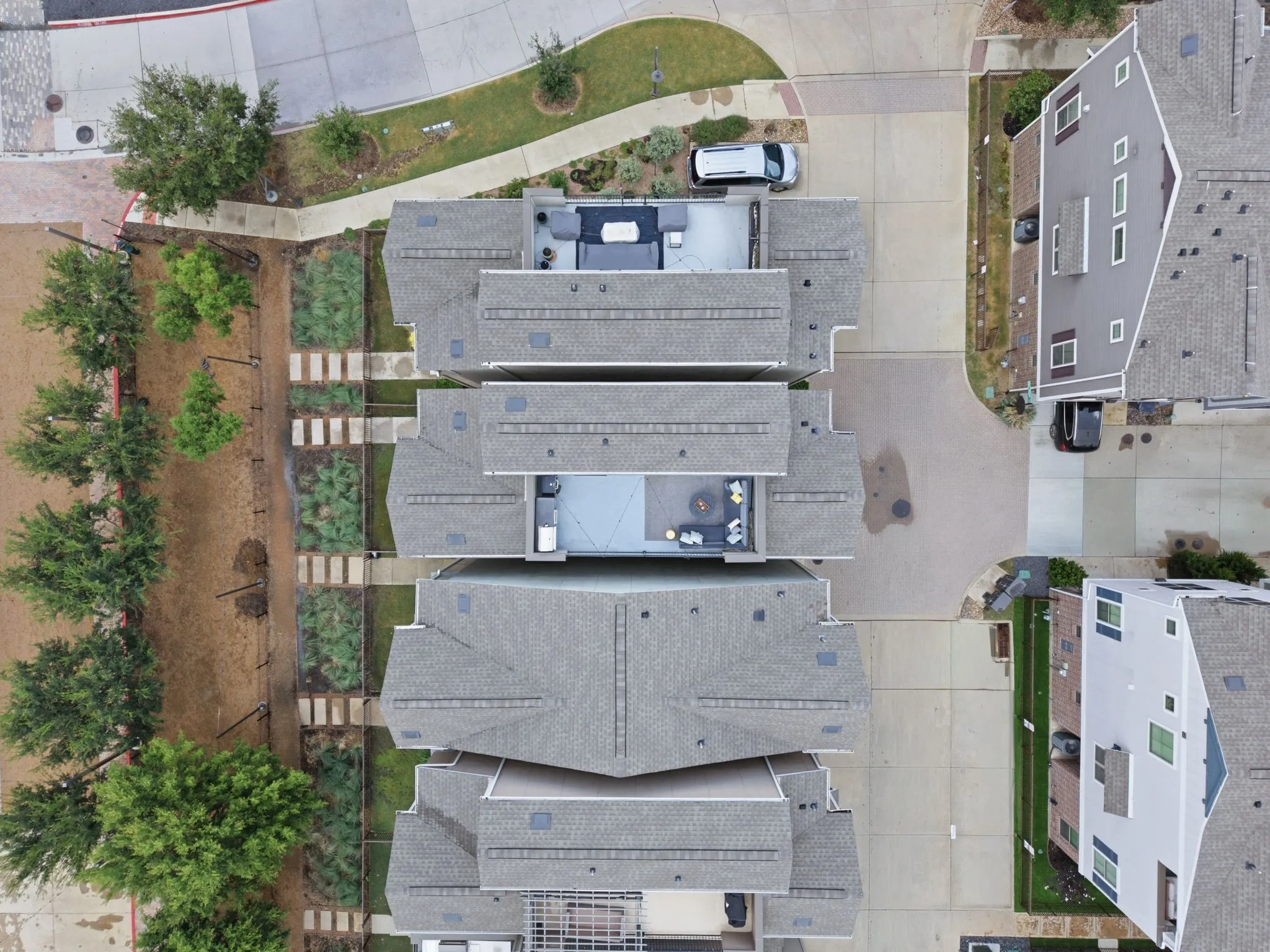 Single Family Residence For Sale in Dallas County , 1011 Tea Olive Lane, Dallas, Texas 75212, 3 Bedroom, 4 Bathroom, 2 Garage spaces, 2,234 Sqft, built in 2019, mls#21333961, Real Estate Agent in Dallas, Homes For Sale in Dallas county, Homes For Sale in Dallas, Realtor in Dallas Texas, Real Estate Brokerage Independent Realty Texas, Luminita Cordes Realtor