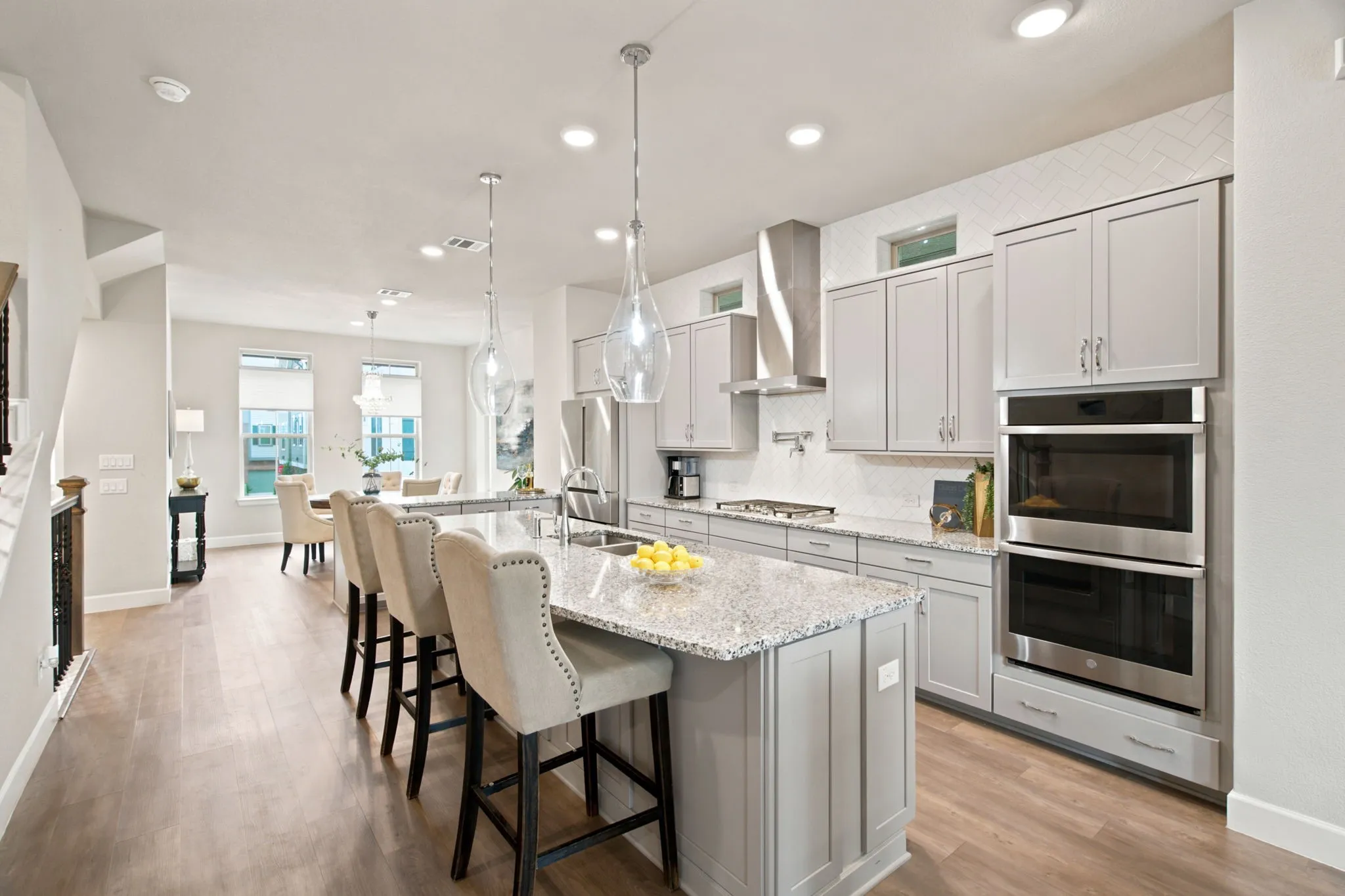 Single Family Residence For Sale in Dallas County , 1011 Tea Olive Lane, Dallas, Texas 75212, 3 Bedroom, 4 Bathroom, 2 Garage spaces, 2,234 Sqft, built in 2019, mls#21333961, Real Estate Agent in Dallas, Homes For Sale in Dallas county, Homes For Sale in Dallas, Realtor in Dallas Texas, Real Estate Brokerage Independent Realty Texas, Luminita Cordes Realtor