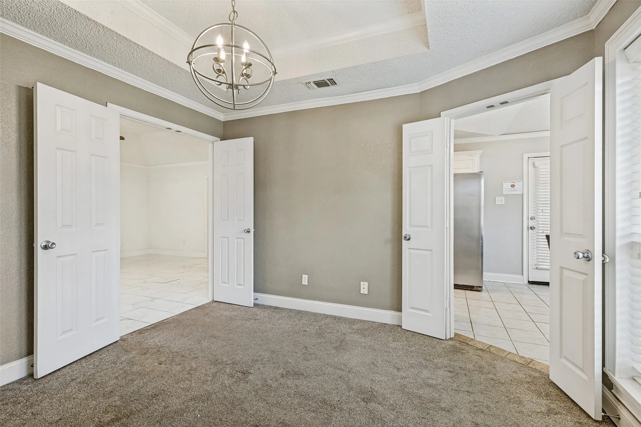 Single Family Residence For Sale in Tarrant County , 5957 Sundown Drive, Watauga, Texas 76148, 3 Bedroom, 2 Bathroom, 2 Garage spaces, 1,648 Sqft, built in 1990, mls#21324595, Real Estate Agent in Watauga, Homes For Sale in Tarrant county, Homes For Sale in Watauga, Realtor in Watauga Texas, Real Estate Brokerage Independent Realty Texas, Luminita Cordes Realtor