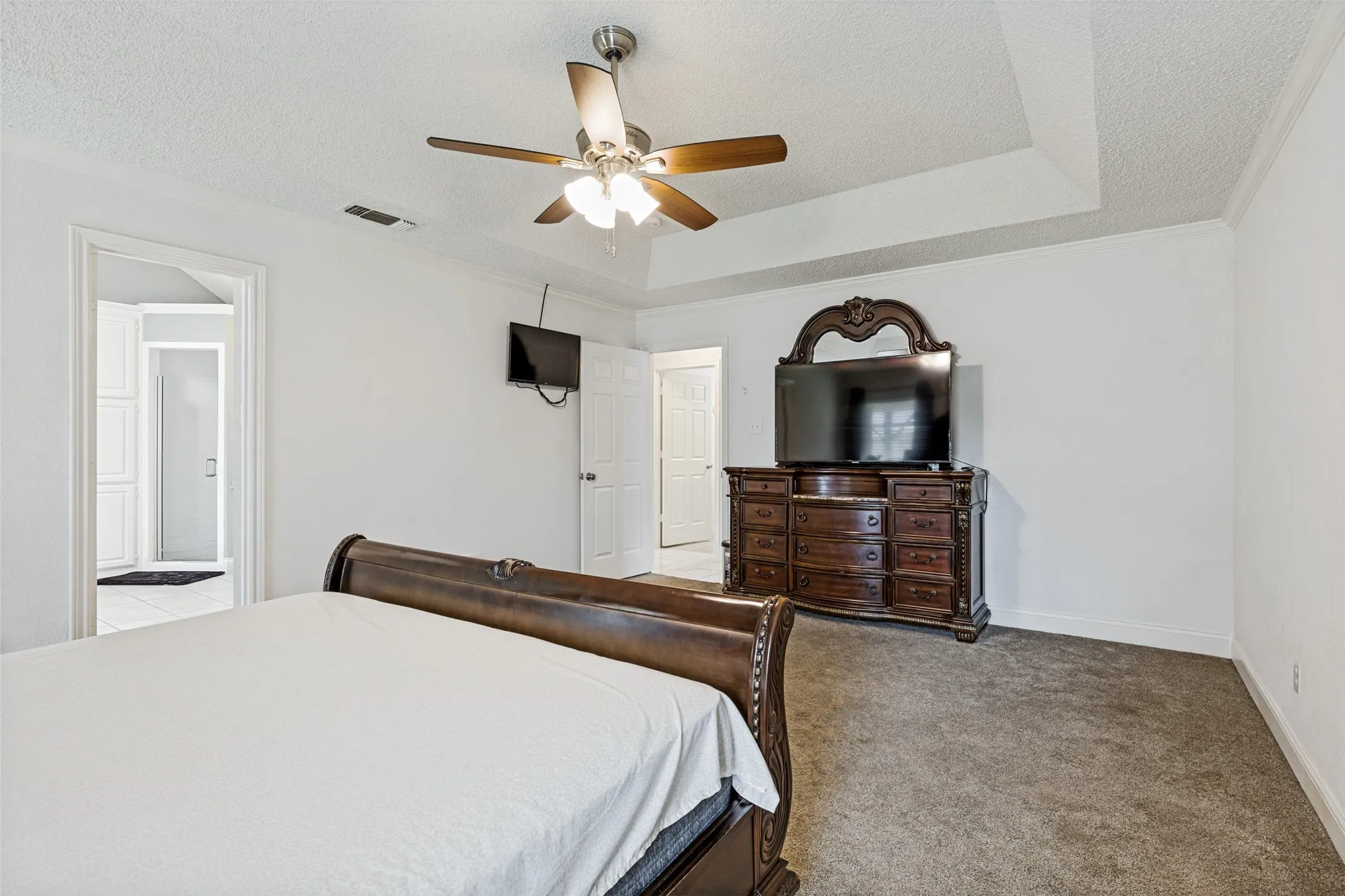 Single Family Residence For Sale in Tarrant County , 5957 Sundown Drive, Watauga, Texas 76148, 3 Bedroom, 2 Bathroom, 2 Garage spaces, 1,648 Sqft, built in 1990, mls#21324595, Real Estate Agent in Watauga, Homes For Sale in Tarrant county, Homes For Sale in Watauga, Realtor in Watauga Texas, Real Estate Brokerage Independent Realty Texas, Luminita Cordes Realtor