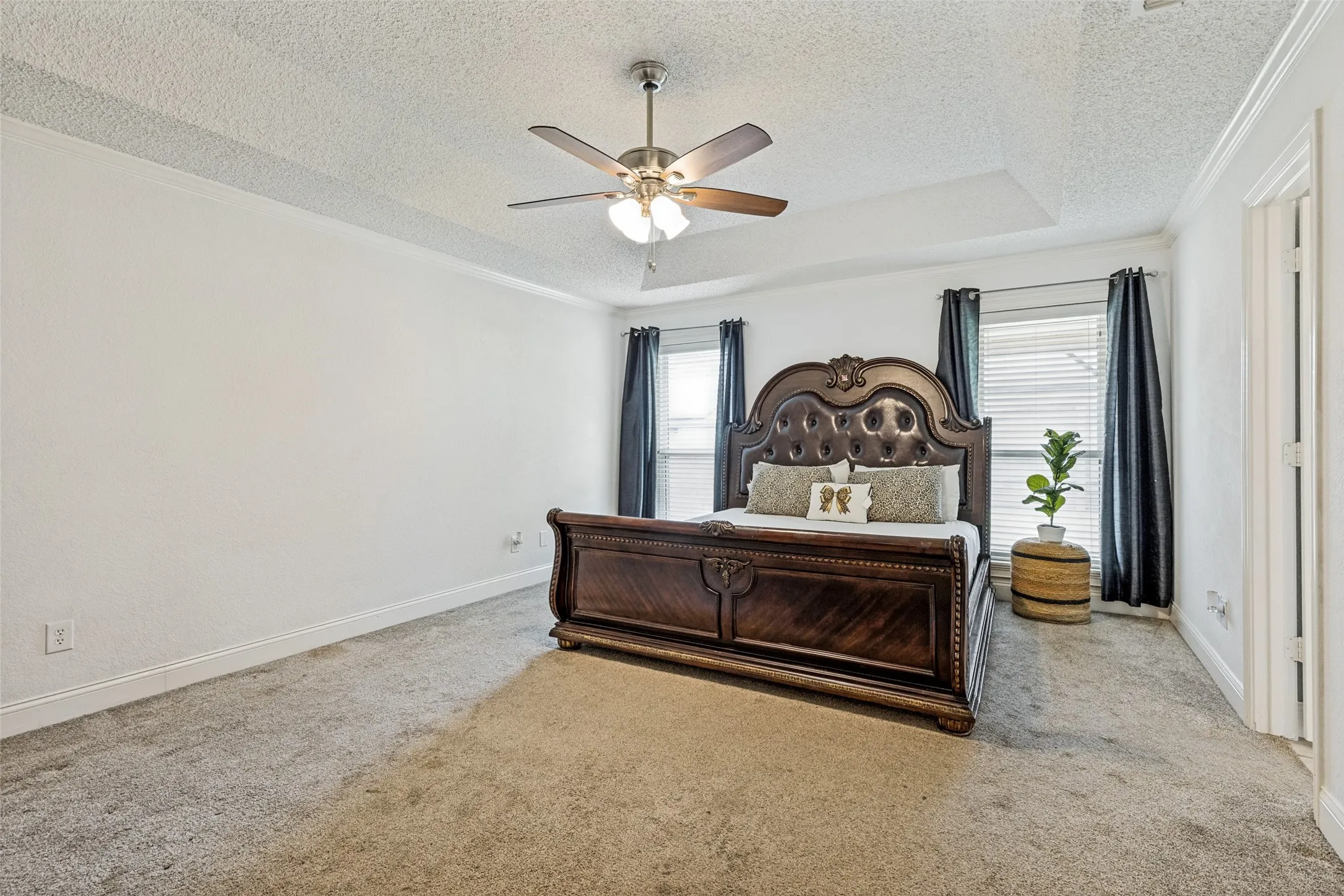 Single Family Residence For Sale in Tarrant County , 5957 Sundown Drive, Watauga, Texas 76148, 3 Bedroom, 2 Bathroom, 2 Garage spaces, 1,648 Sqft, built in 1990, mls#21324595, Real Estate Agent in Watauga, Homes For Sale in Tarrant county, Homes For Sale in Watauga, Realtor in Watauga Texas, Real Estate Brokerage Independent Realty Texas, Luminita Cordes Realtor