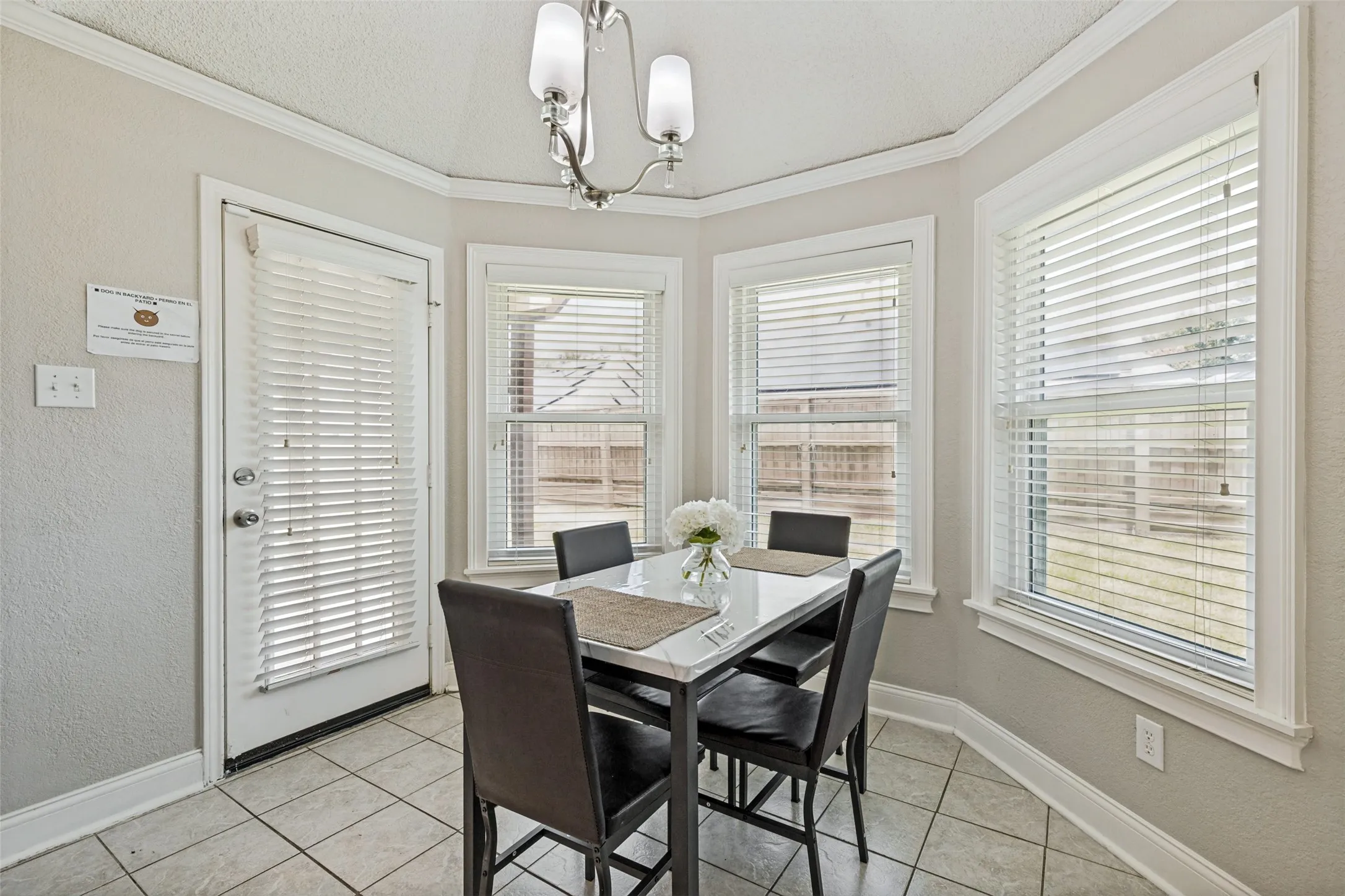 Single Family Residence For Sale in Tarrant County , 5957 Sundown Drive, Watauga, Texas 76148, 3 Bedroom, 2 Bathroom, 2 Garage spaces, 1,648 Sqft, built in 1990, mls#21324595, Real Estate Agent in Watauga, Homes For Sale in Tarrant county, Homes For Sale in Watauga, Realtor in Watauga Texas, Real Estate Brokerage Independent Realty Texas, Luminita Cordes Realtor