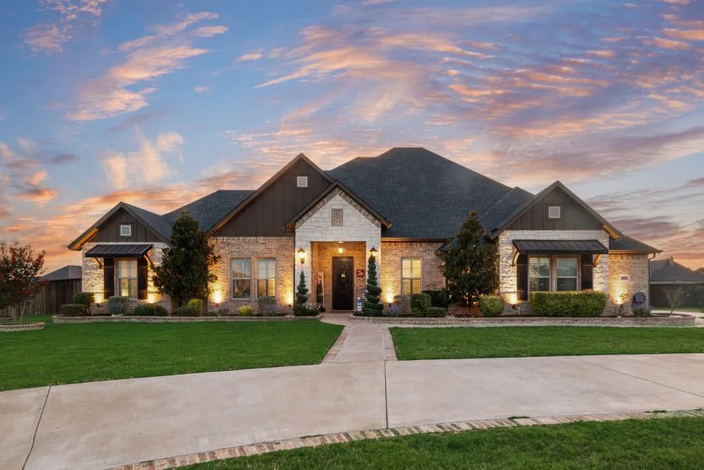 6031 Waggoner Way Midlothian, TX 76065