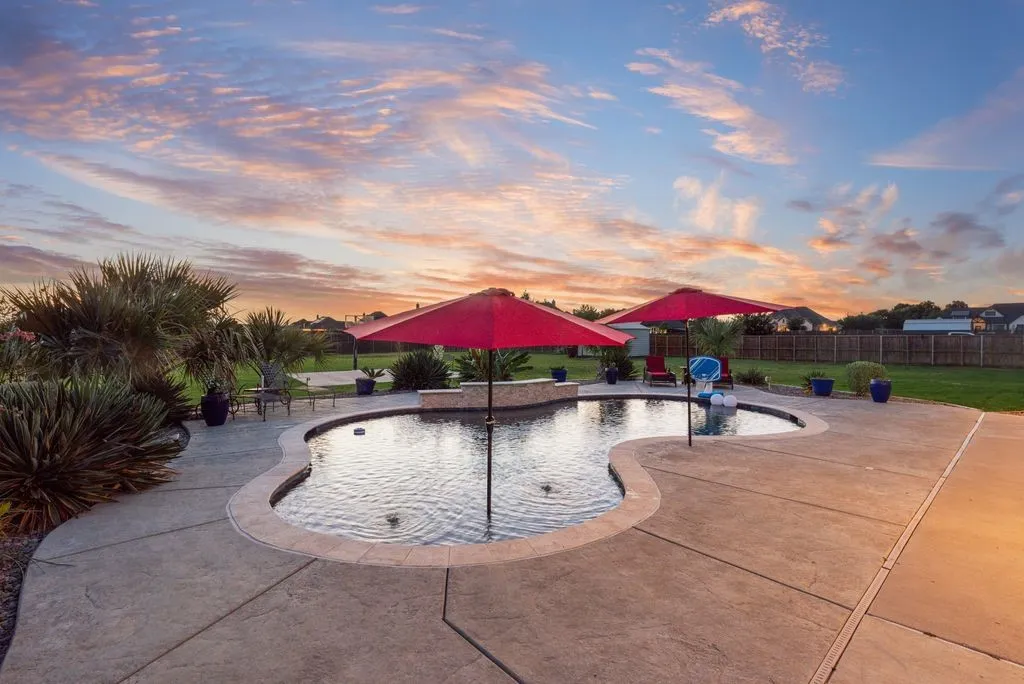 6031 Waggoner Way Midlothian, TX 76065