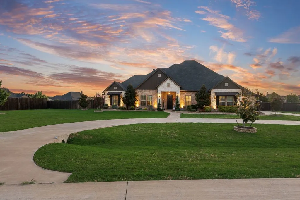 6031 Waggoner Way Midlothian, TX 76065