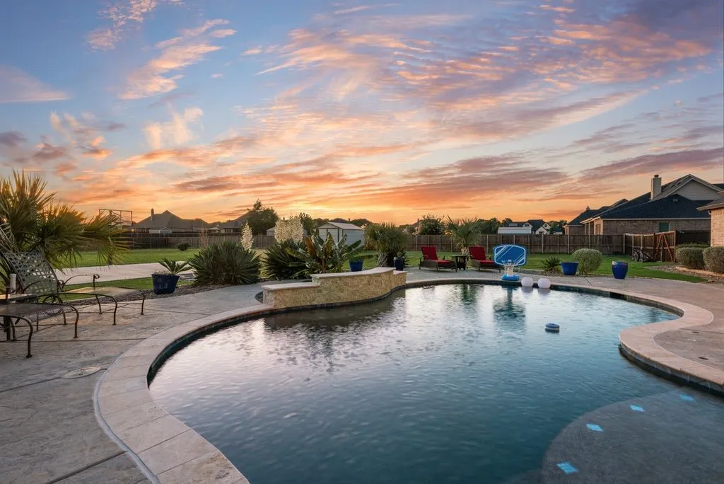 6031 Waggoner Way Midlothian, TX 76065