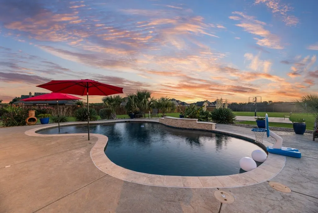 6031 Waggoner Way Midlothian, TX 76065