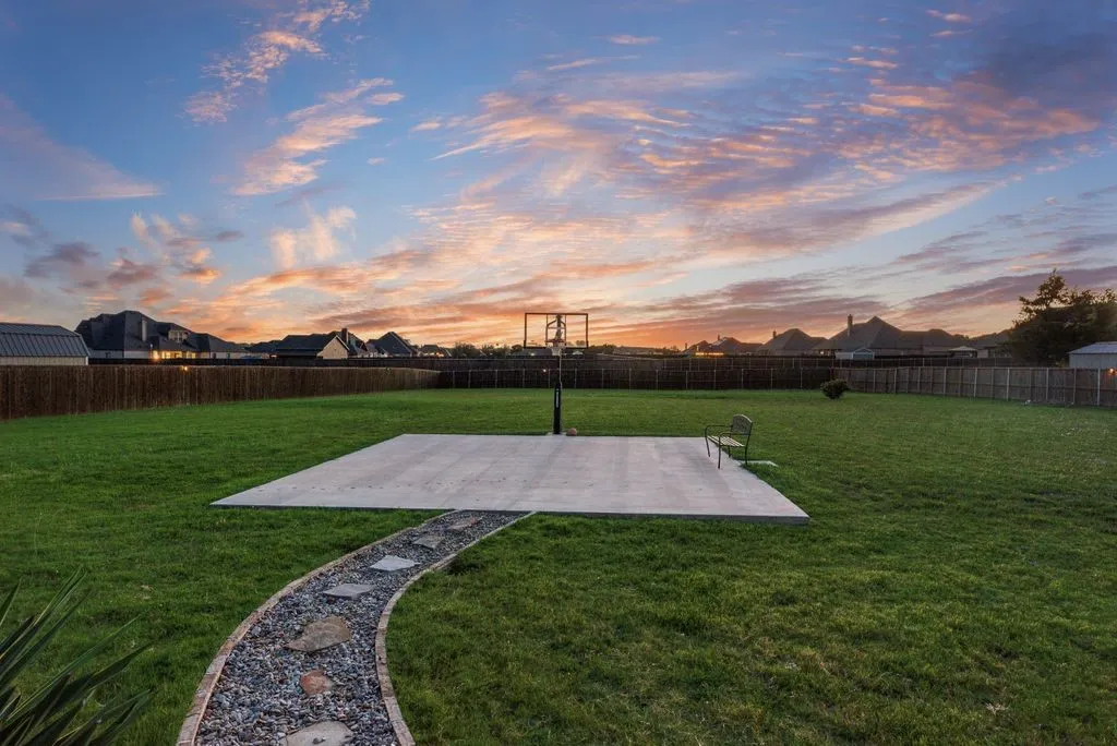 6031 Waggoner Way Midlothian, TX 76065