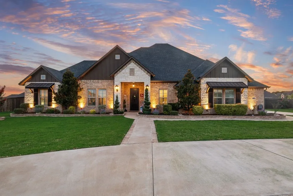 6031 Waggoner Way Midlothian, TX 76065