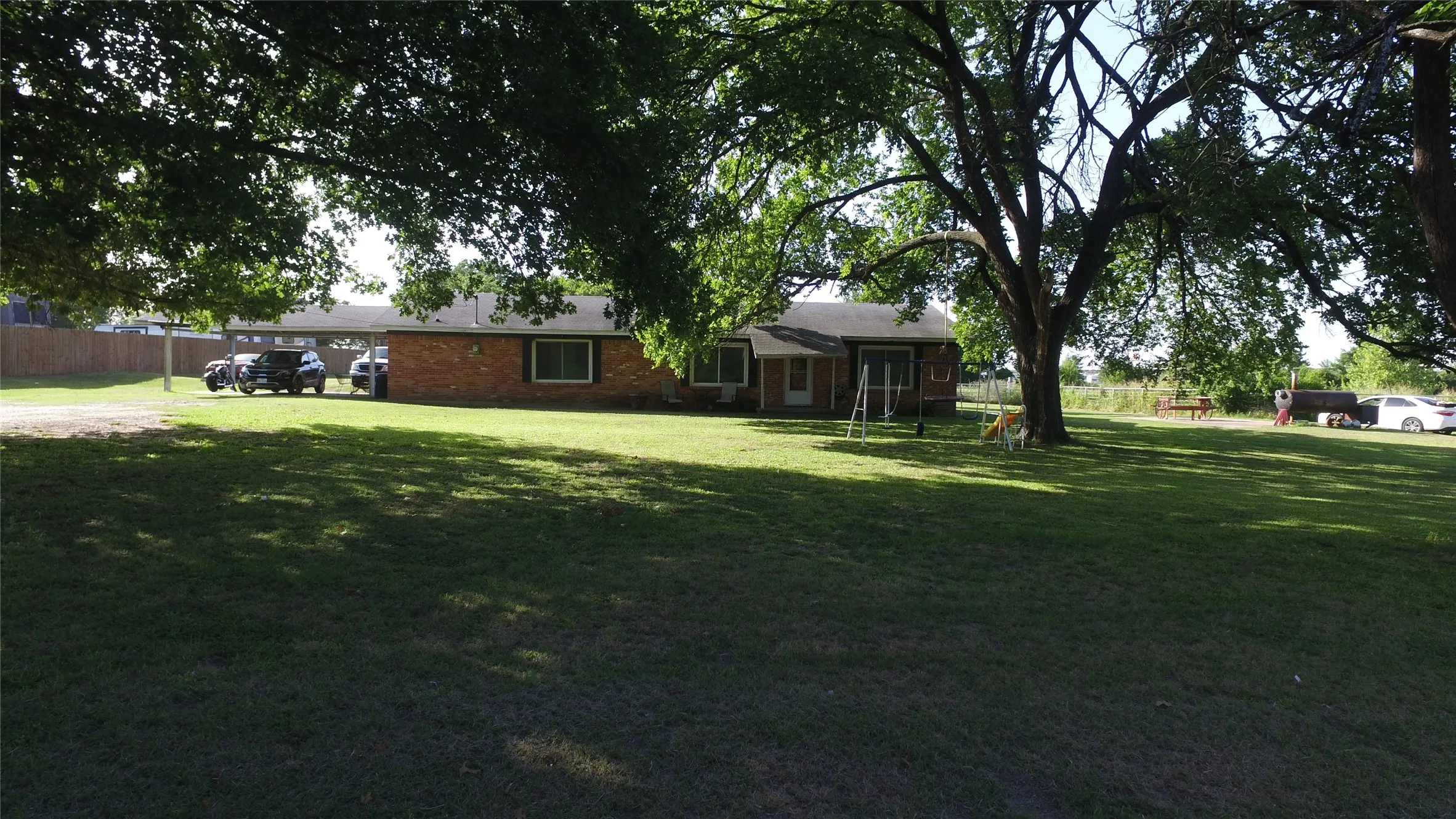Single Family Residence For Sale in Navarro County , 4324 W Park Row Boulevard, Corsicana, Texas 75110, 3 Bedrooms, 2 Bathrooms, 2 Garage spaces, 1,474 Sqft, built in 0, Price $250,000, mls#21334733, Real Estate Agent in Corsicana, Homes For Sale in Navarro county, Homes For Sale in Corsicana, Realtor in Corsicana Texas, Real Estate Brokerage Independent Realty Texas, Luminita Cordes Realtor