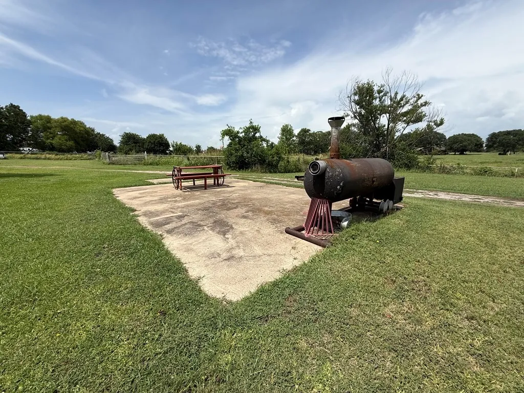 Single Family Residence For Sale in Navarro County , 4324 W Park Row Boulevard, Corsicana, Texas 75110, 3 Bedrooms, 2 Bathrooms, 2 Garage spaces, 1,474 Sqft, built in 0, Price $250,000, mls#21334733, Real Estate Agent in Corsicana, Homes For Sale in Navarro county, Homes For Sale in Corsicana, Realtor in Corsicana Texas, Real Estate Brokerage Independent Realty Texas, Luminita Cordes Realtor