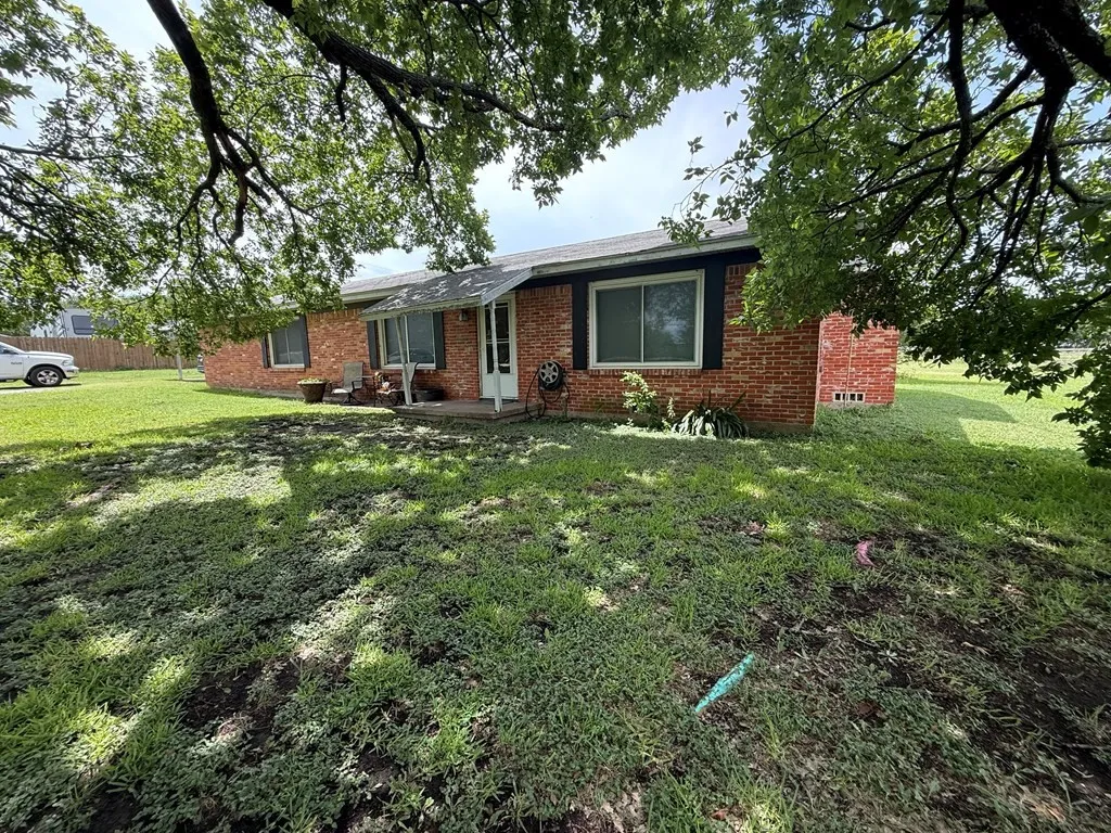 Single Family Residence For Sale in Navarro County , 4324 W Park Row Boulevard, Corsicana, Texas 75110, 3 Bedrooms, 2 Bathrooms, 2 Garage spaces, 1,474 Sqft, built in 0, Price $250,000, mls#21334733, Real Estate Agent in Corsicana, Homes For Sale in Navarro county, Homes For Sale in Corsicana, Realtor in Corsicana Texas, Real Estate Brokerage Independent Realty Texas, Luminita Cordes Realtor