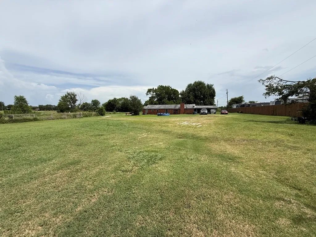 Single Family Residence For Sale in Navarro County , 4324 W Park Row Boulevard, Corsicana, Texas 75110, 3 Bedrooms, 2 Bathrooms, 2 Garage spaces, 1,474 Sqft, built in 0, Price $250,000, mls#21334733, Real Estate Agent in Corsicana, Homes For Sale in Navarro county, Homes For Sale in Corsicana, Realtor in Corsicana Texas, Real Estate Brokerage Independent Realty Texas, Luminita Cordes Realtor
