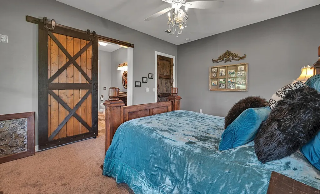 Single Family Residence For Sale in Mc Lennan County , 5004 Gholson Road, Waco, Texas 76705, 3 Bedrooms, 4 Bathrooms, 3 Garage spaces, 3,145 Sqft, built in 2017, Price $1,100,000, mls#21329772, Real Estate Agent in Waco, Homes For Sale in Mc Lennan county, Homes For Sale in Waco, Realtor in Waco Texas, Real Estate Brokerage Independent Realty Texas, Luminita Cordes Realtor