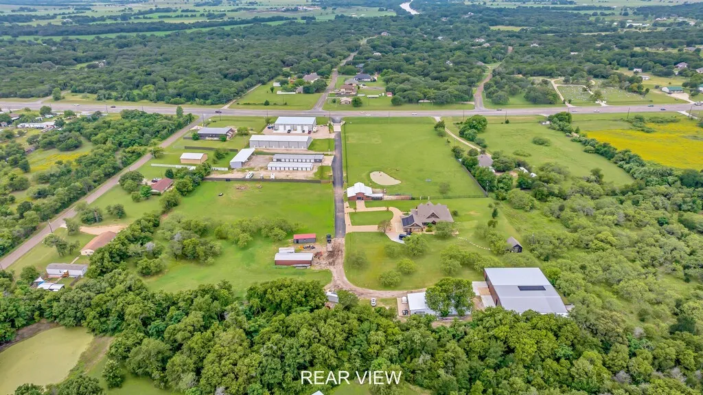 Single Family Residence For Sale in Mc Lennan County , 5004 Gholson Road, Waco, Texas 76705, 3 Bedrooms, 4 Bathrooms, 3 Garage spaces, 3,145 Sqft, built in 2017, Price $1,100,000, mls#21329772, Real Estate Agent in Waco, Homes For Sale in Mc Lennan county, Homes For Sale in Waco, Realtor in Waco Texas, Real Estate Brokerage Independent Realty Texas, Luminita Cordes Realtor