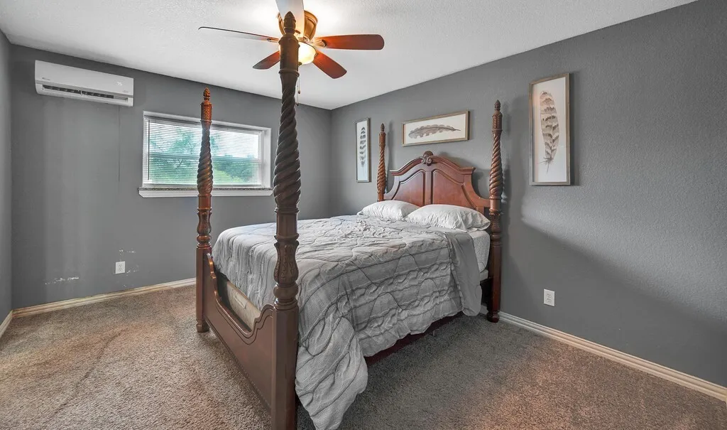 Single Family Residence For Sale in Mc Lennan County , 5004 Gholson Road, Waco, Texas 76705, 3 Bedrooms, 4 Bathrooms, 3 Garage spaces, 3,145 Sqft, built in 2017, Price $1,100,000, mls#21329772, Real Estate Agent in Waco, Homes For Sale in Mc Lennan county, Homes For Sale in Waco, Realtor in Waco Texas, Real Estate Brokerage Independent Realty Texas, Luminita Cordes Realtor