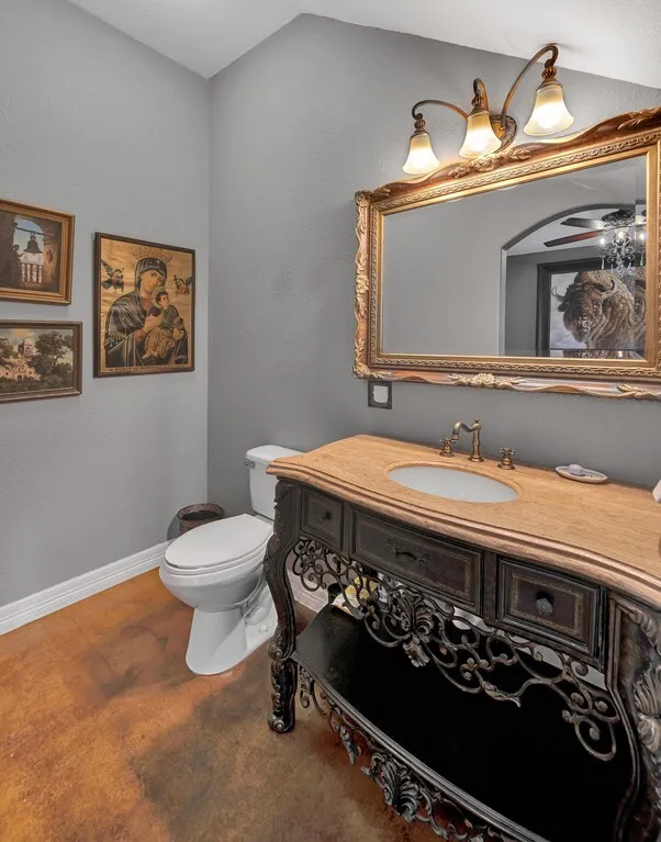 Single Family Residence For Sale in Mc Lennan County , 5004 Gholson Road, Waco, Texas 76705, 3 Bedrooms, 4 Bathrooms, 3 Garage spaces, 3,145 Sqft, built in 2017, Price $1,100,000, mls#21329772, Real Estate Agent in Waco, Homes For Sale in Mc Lennan county, Homes For Sale in Waco, Realtor in Waco Texas, Real Estate Brokerage Independent Realty Texas, Luminita Cordes Realtor