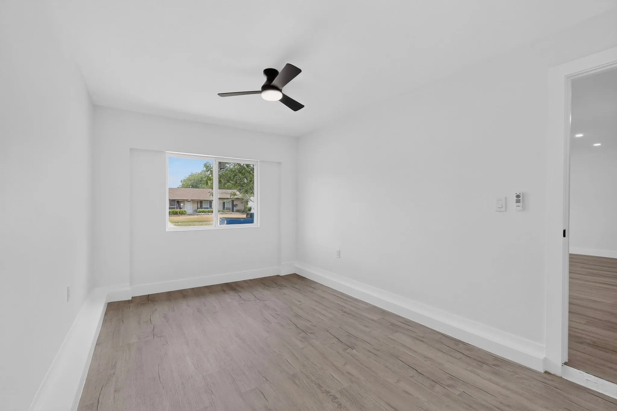 Single Family Residence For Sale in Dallas County , 6208 Fenway Street, Dallas, Texas 75217, 4 Bedroom, 3 Bathroom, Garage spaces, 1,835 Sqft, built in 1963, mls#21330324, Real Estate Agent in Dallas, Homes For Sale in Dallas county, Homes For Sale in Dallas, Realtor in Dallas Texas, Real Estate Brokerage Independent Realty Texas, Luminita Cordes Realtor