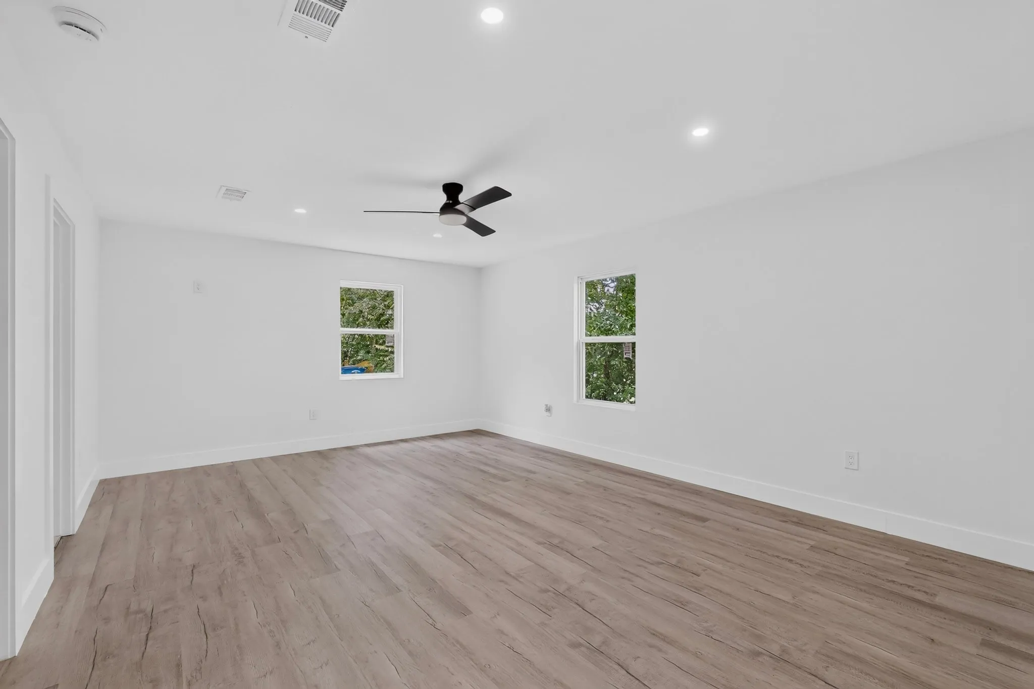 Single Family Residence For Sale in Dallas County , 6208 Fenway Street, Dallas, Texas 75217, 4 Bedroom, 3 Bathroom, Garage spaces, 1,835 Sqft, built in 1963, mls#21330324, Real Estate Agent in Dallas, Homes For Sale in Dallas county, Homes For Sale in Dallas, Realtor in Dallas Texas, Real Estate Brokerage Independent Realty Texas, Luminita Cordes Realtor