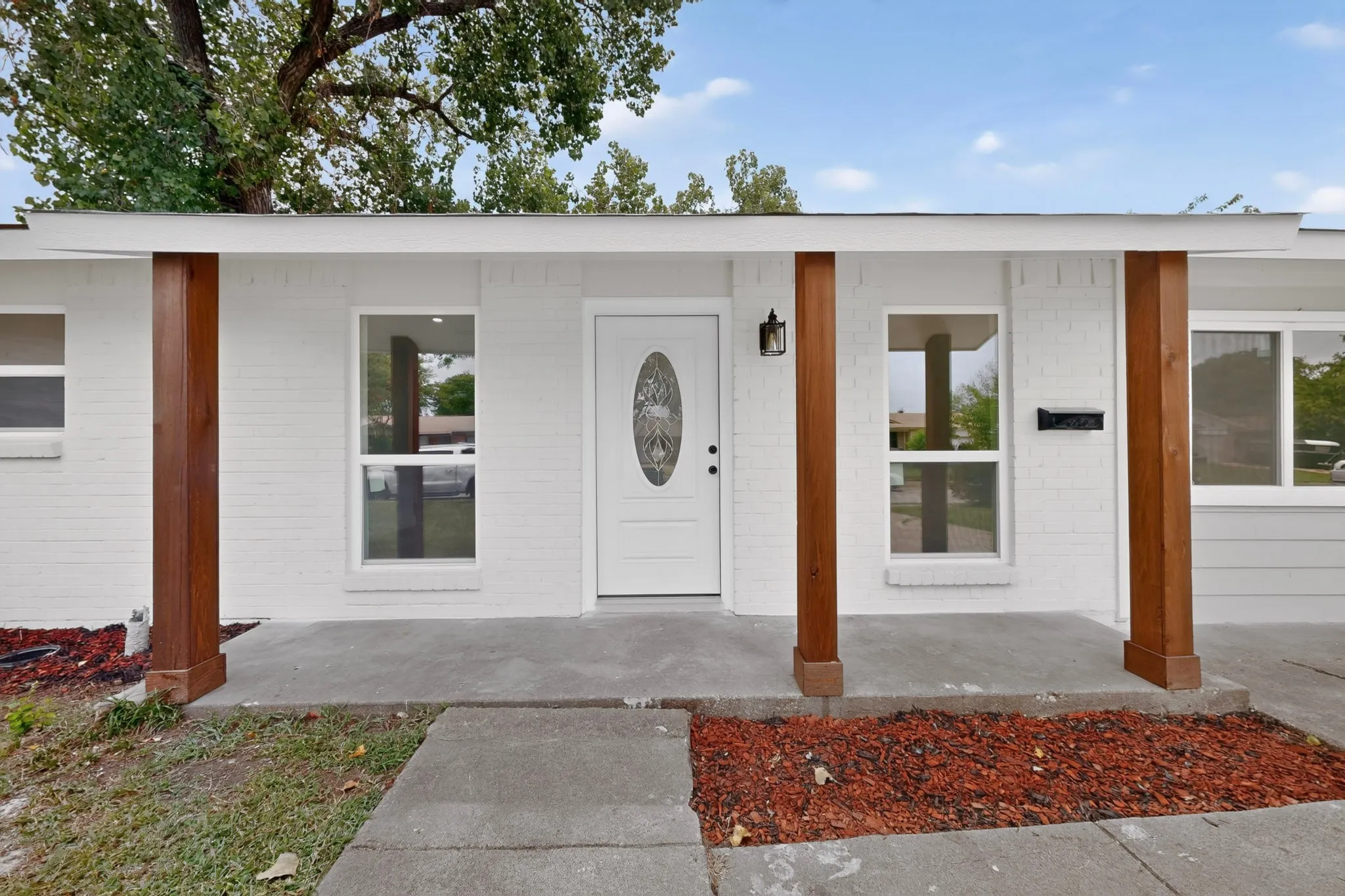 Single Family Residence For Sale in Dallas County , 6208 Fenway Street, Dallas, Texas 75217, 4 Bedroom, 3 Bathroom, Garage spaces, 1,835 Sqft, built in 1963, mls#21330324, Real Estate Agent in Dallas, Homes For Sale in Dallas county, Homes For Sale in Dallas, Realtor in Dallas Texas, Real Estate Brokerage Independent Realty Texas, Luminita Cordes Realtor